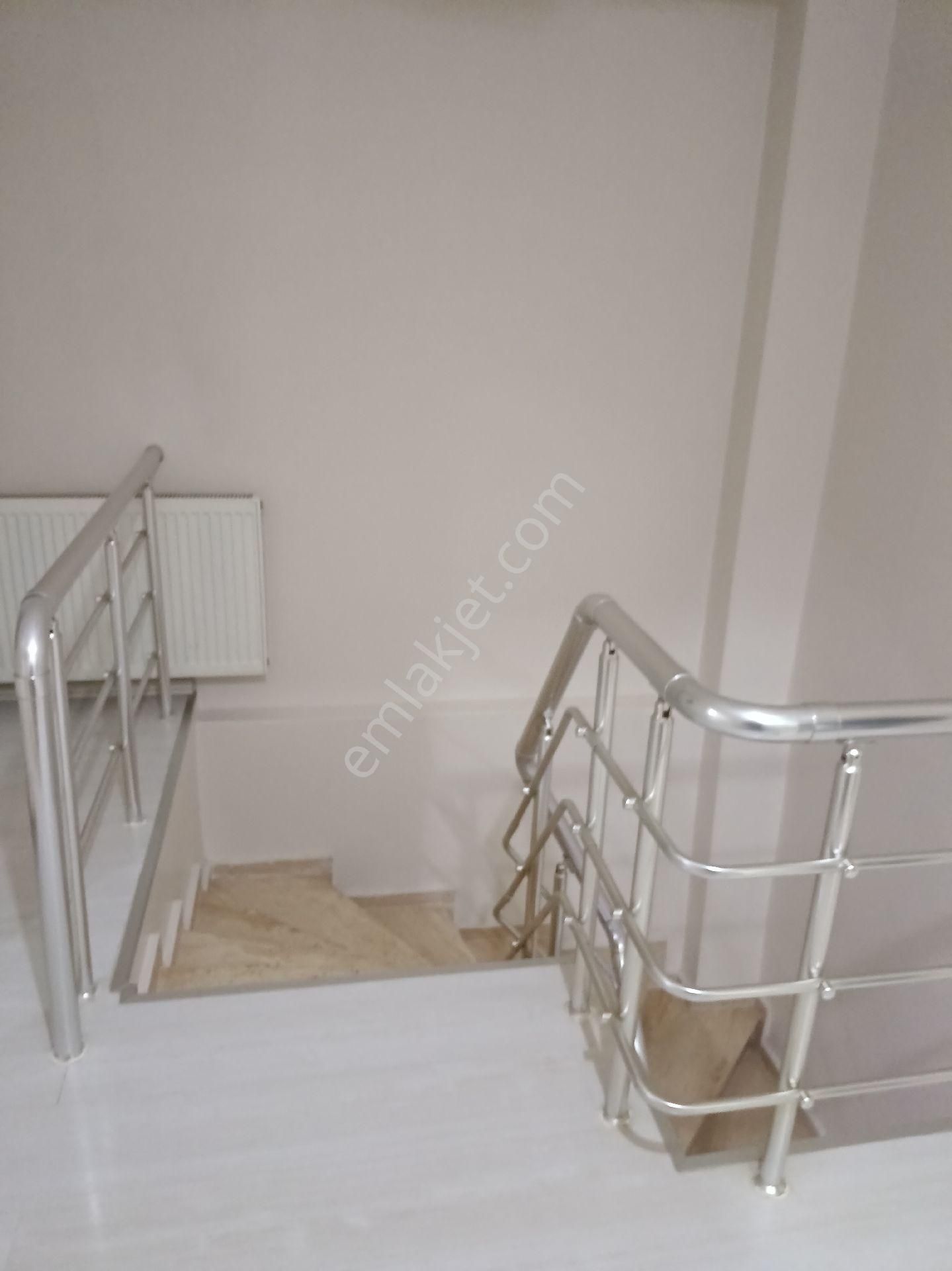 Ay Emlaktan Çınarlıda Adalet Caddesinde Lüx Tasarim Daire - Görsel 17