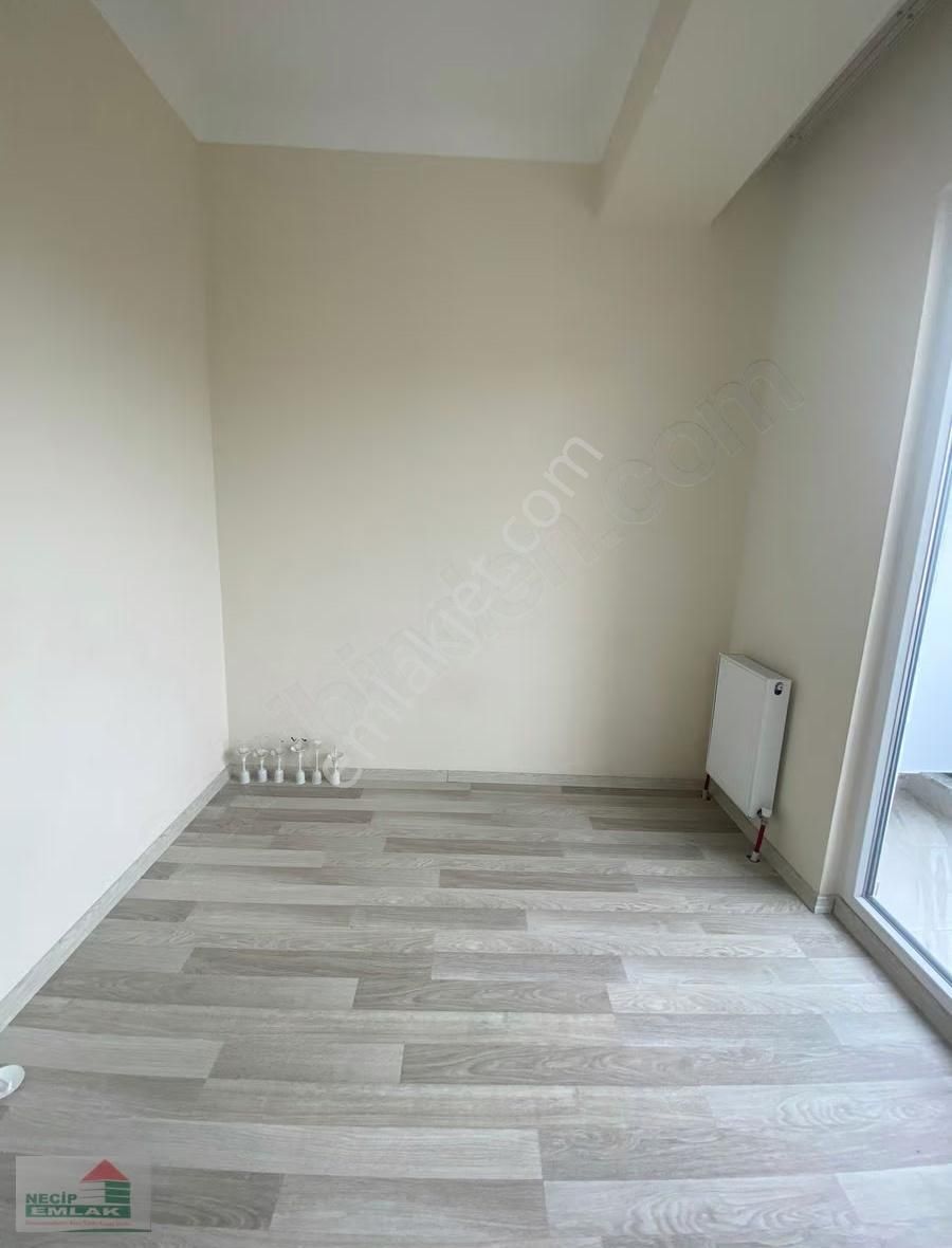 Necip Emlaktan Ankara Caddesine Yakın 2+1 Kiralık Daire - Görsel 13