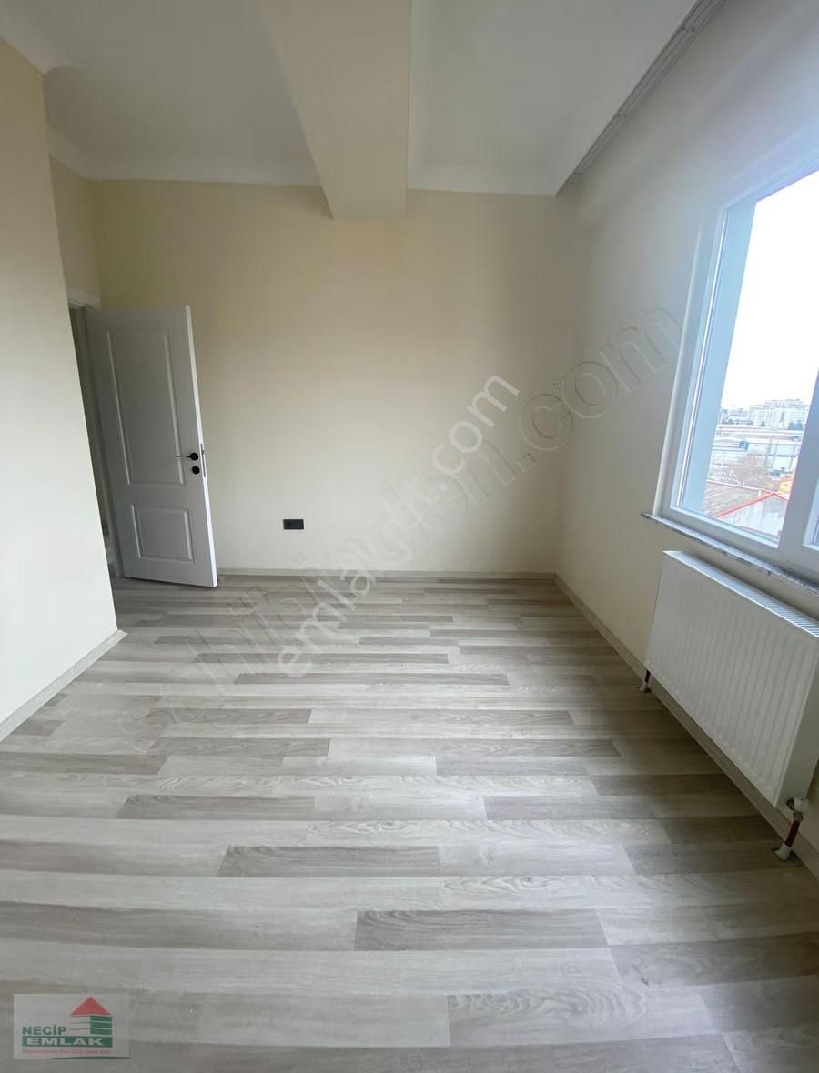 Necip Emlaktan Ankara Caddesine Yakın 2+1 Kiralık Daire - Görsel 9