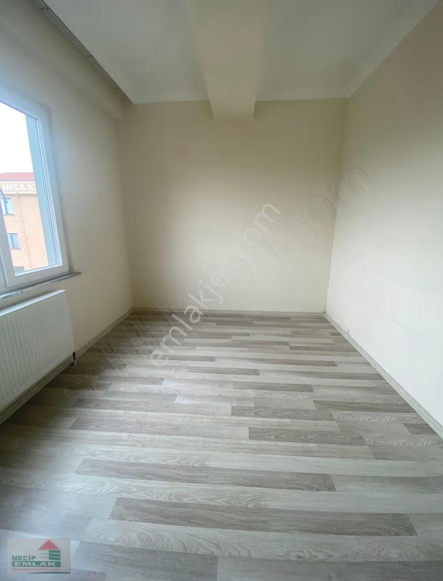 Necip Emlaktan Ankara Caddesine Yakın 2+1 Kiralık Daire - Görsel 15