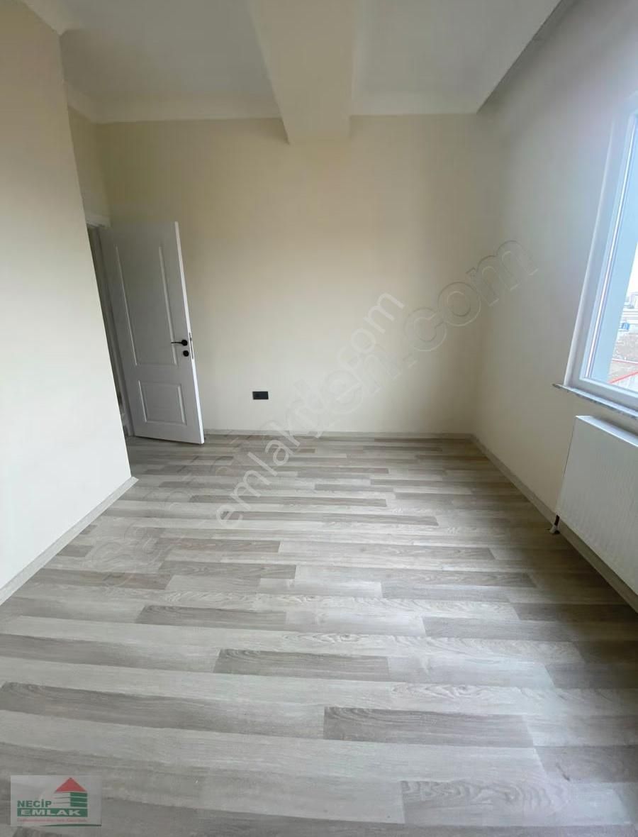 Necip Emlaktan Ankara Caddesine Yakın 2+1 Kiralık Daire - Görsel 8