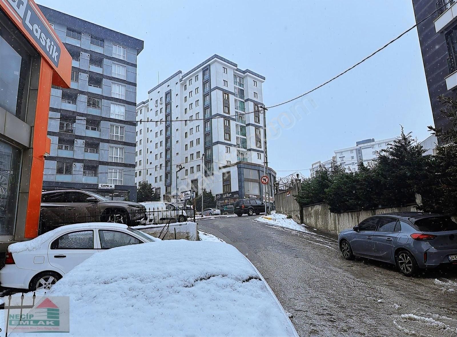 Necip Emlaktan Kiralık Dükkan