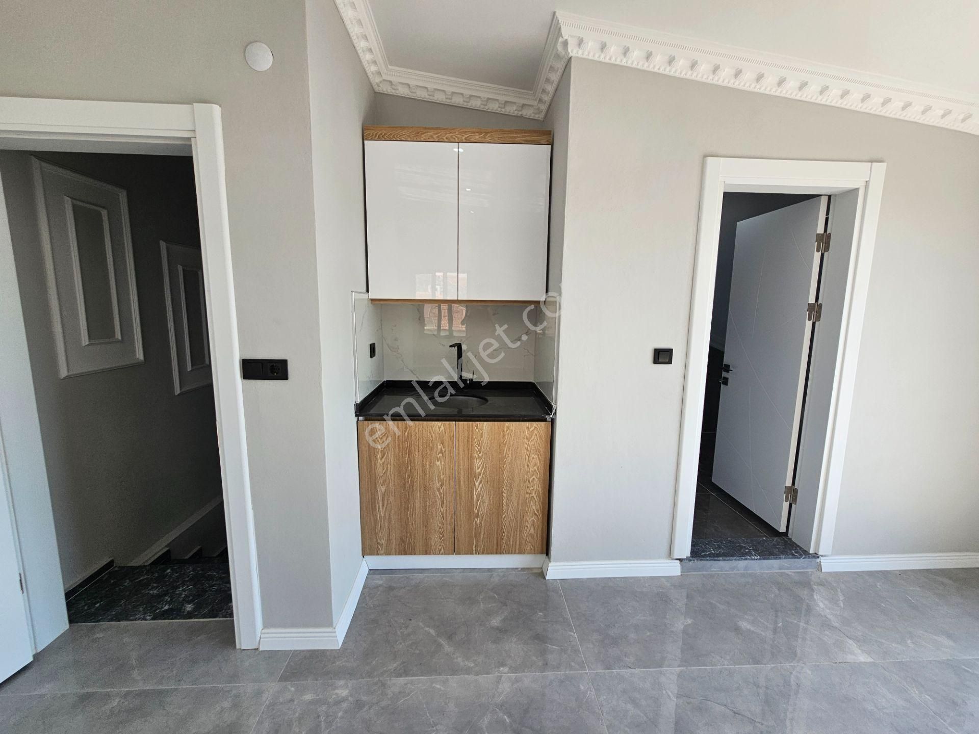 Deniz'den Kocaali Sakarya'da 3+1 Havuzlu , Denize 50 Mt. Mesafede , Ebeveyn Banyolu Lüks Villa - Görsel 34