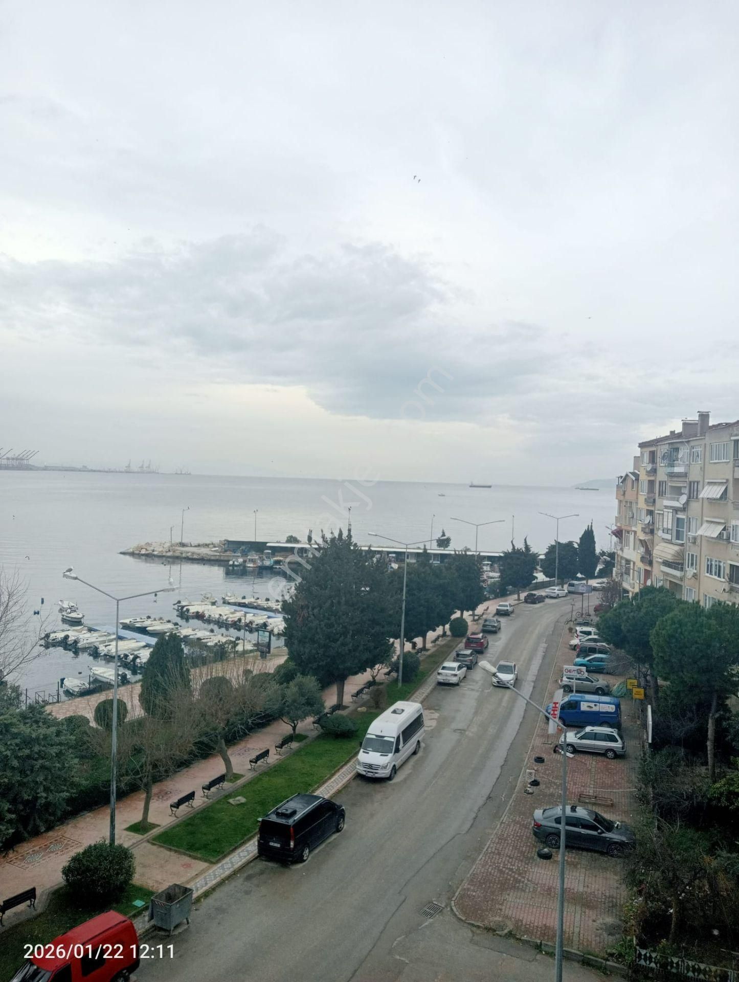 Sahilde Full Deniz Manzaralı Eşyalık Kiralık Daire - Görsel 34