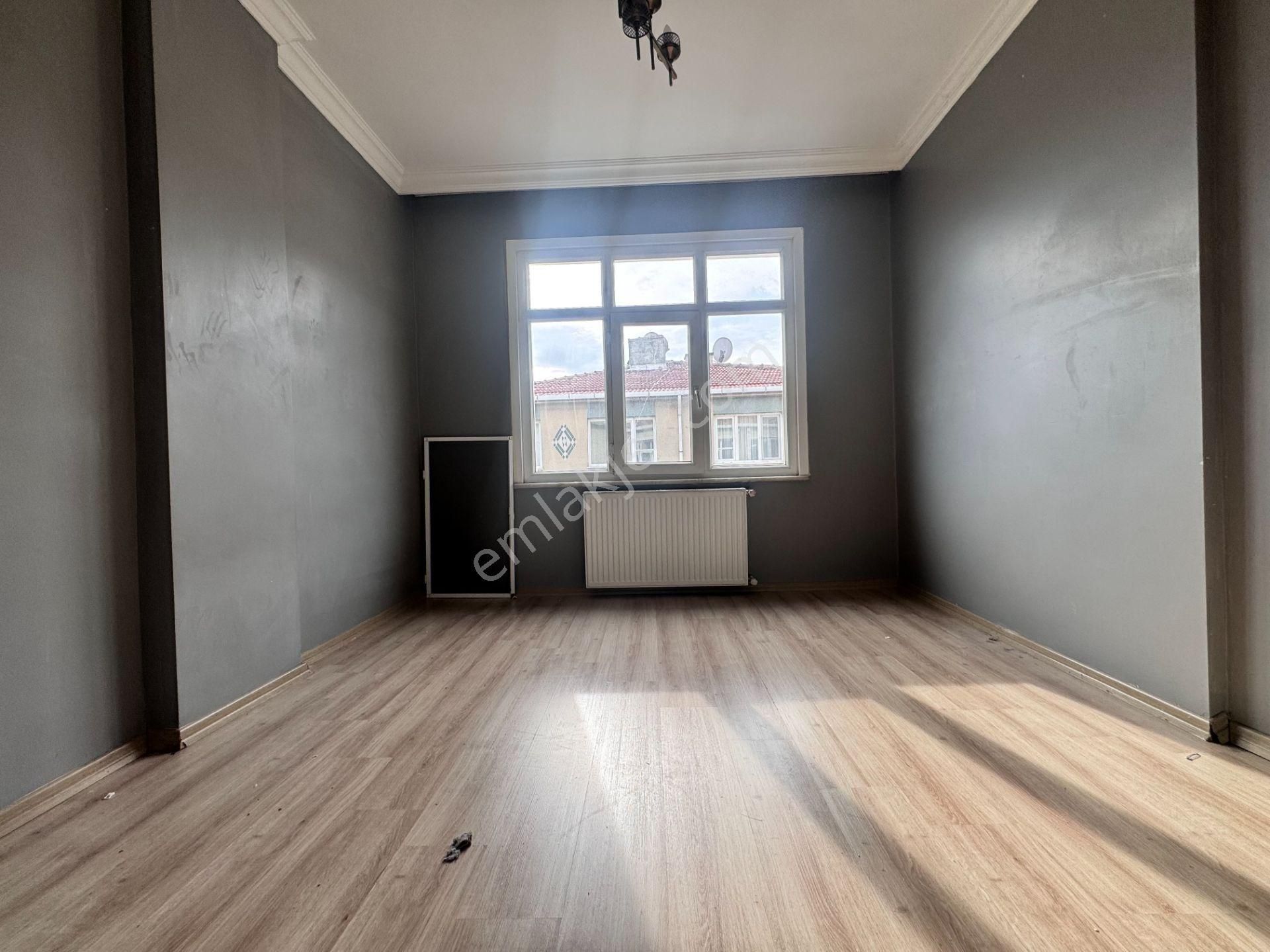 Next Housedan | Mahmutbey Caddesi Yakını, Kapalı Balkonlu 3+1 Daire - Görsel 2