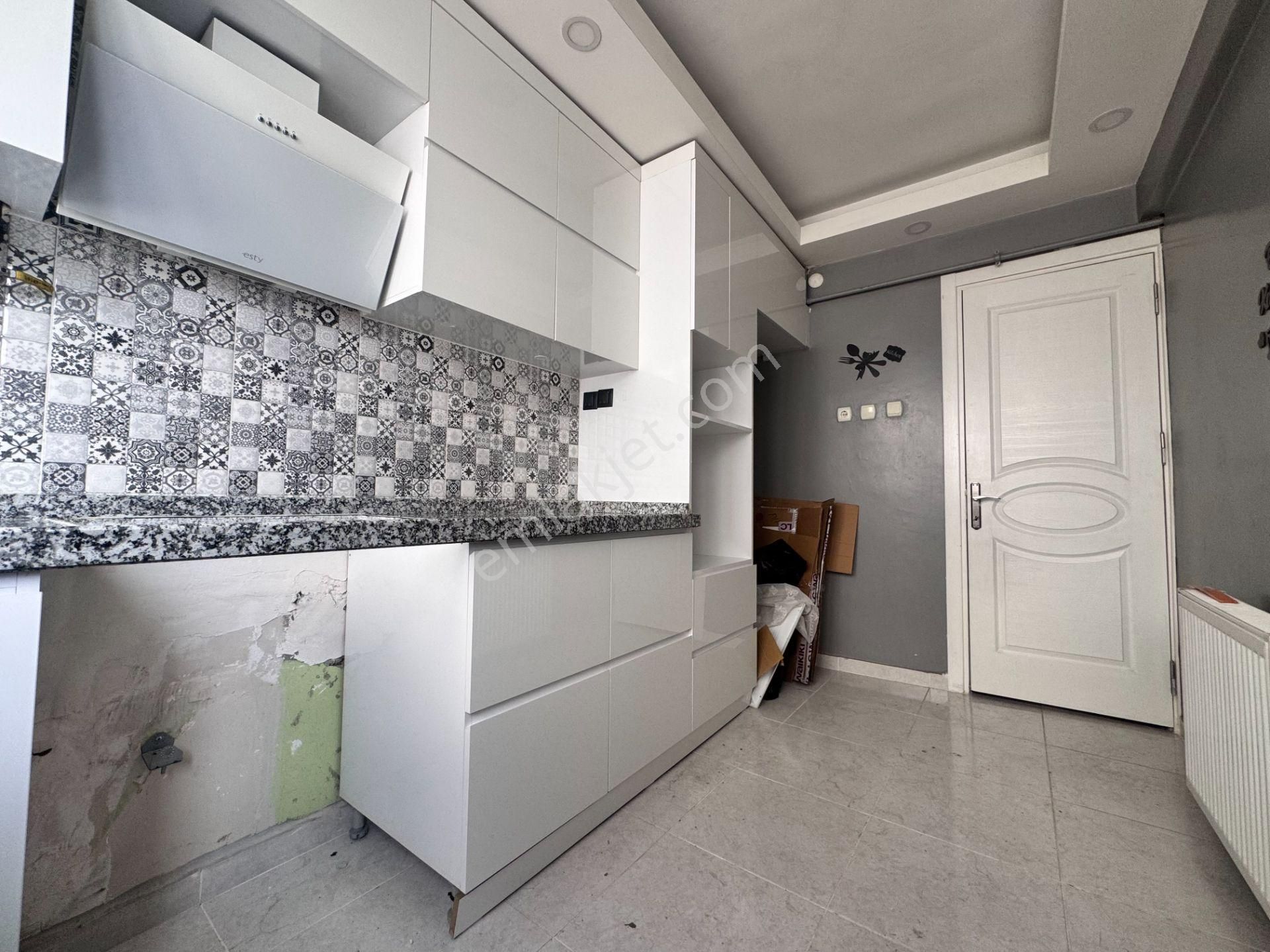 Next Housedan | Mahmutbey Caddesi Yakını, Kapalı Balkonlu 3+1 Daire - Görsel 4