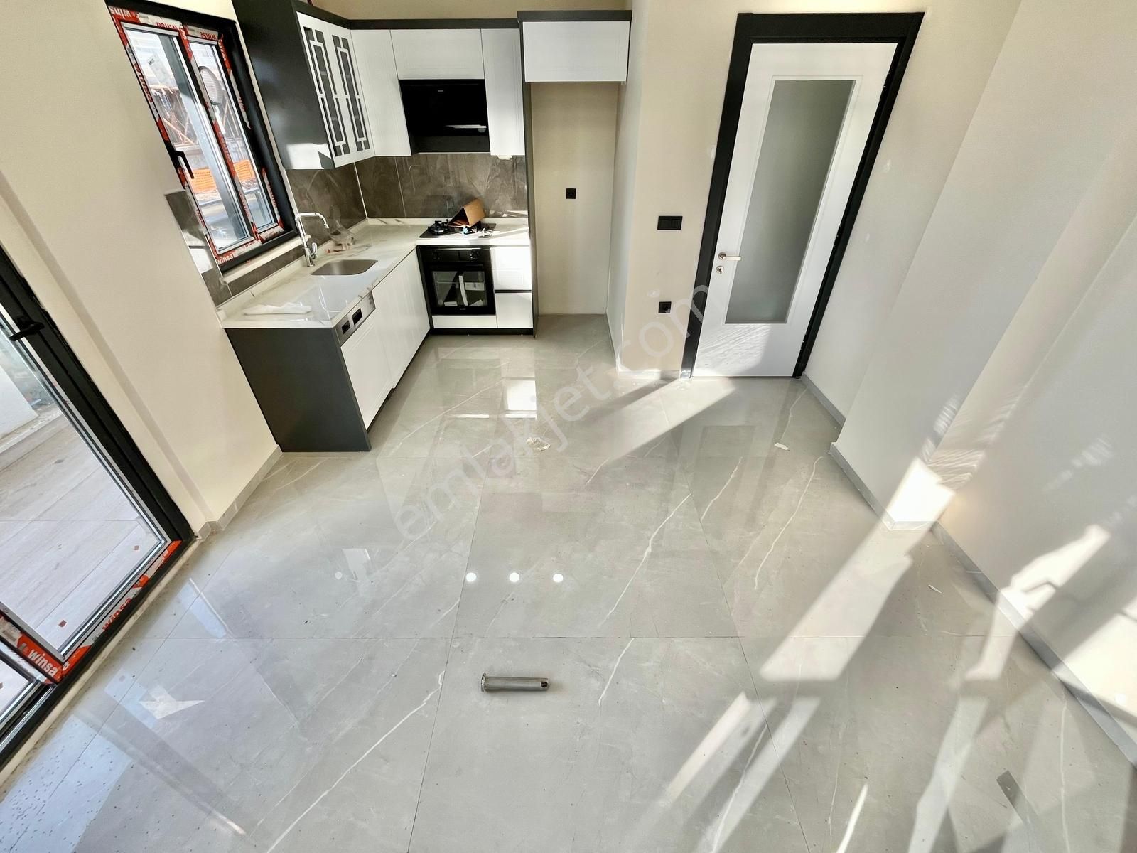 Gümüşden Altınkumda Yerden Isıtmalı Ultra Lüks Tasarım 2+1 Daire - Görsel 8