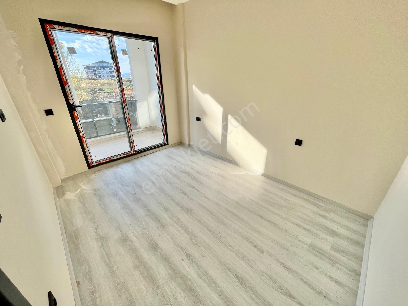 Gümüşden Altınkumda Yerden Isıtmalı Ultra Lüks Tasarım 2+1 Daire - Görsel 22