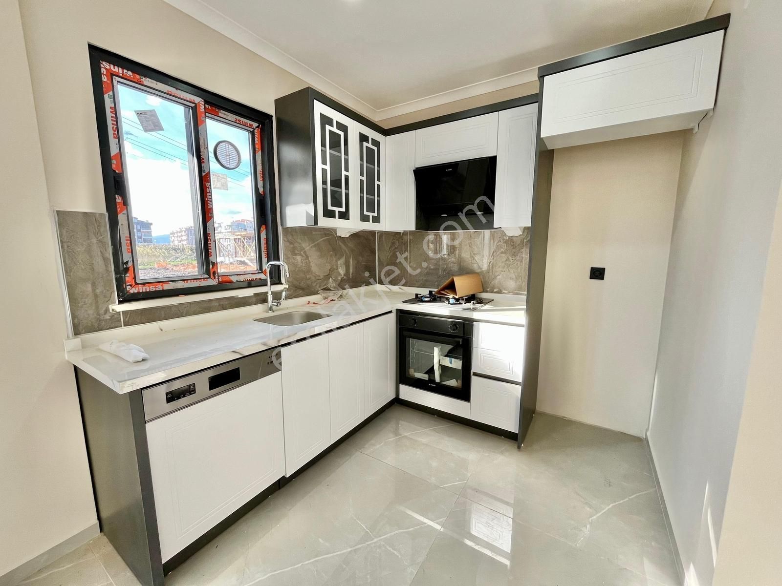 Gümüşden Altınkumda Yerden Isıtmalı Ultra Lüks Tasarım 2+1 Daire - Görsel 34