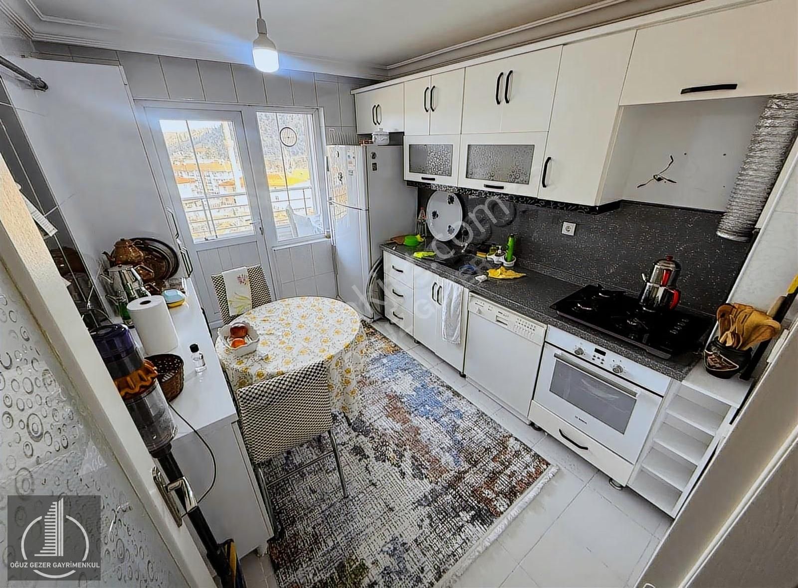 Oğuz Gezer Gayrimenkul'den Önü Açık Krediye Uygun Lüx 3+1 Daire