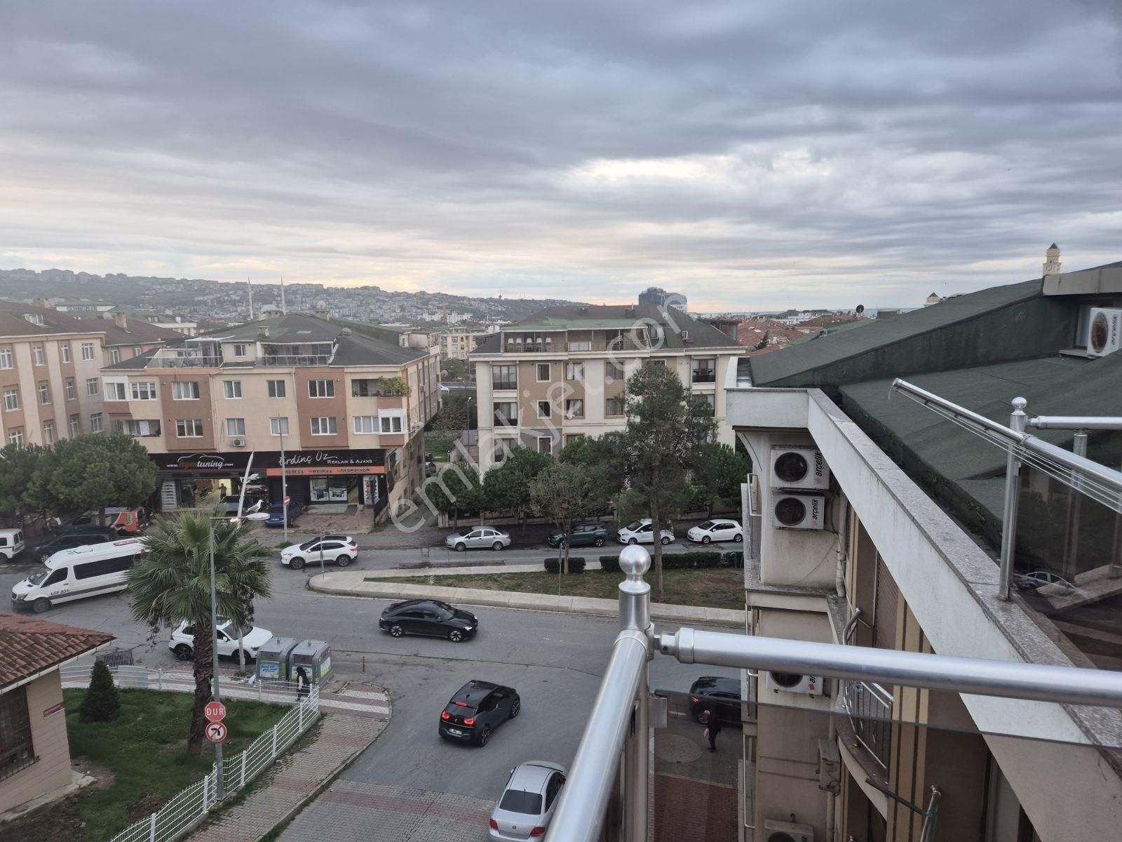 Büyükçekmece Günyüzü Konakları Teraslı 2+1 Çatıkatı Daire - Görsel 8