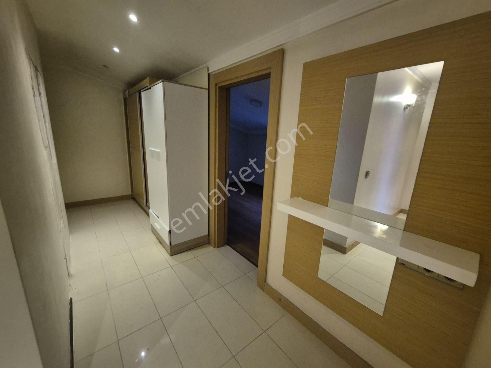 Büyükçekmece Günyüzü Konakları Teraslı 2+1 Çatıkatı Daire - Görsel 14