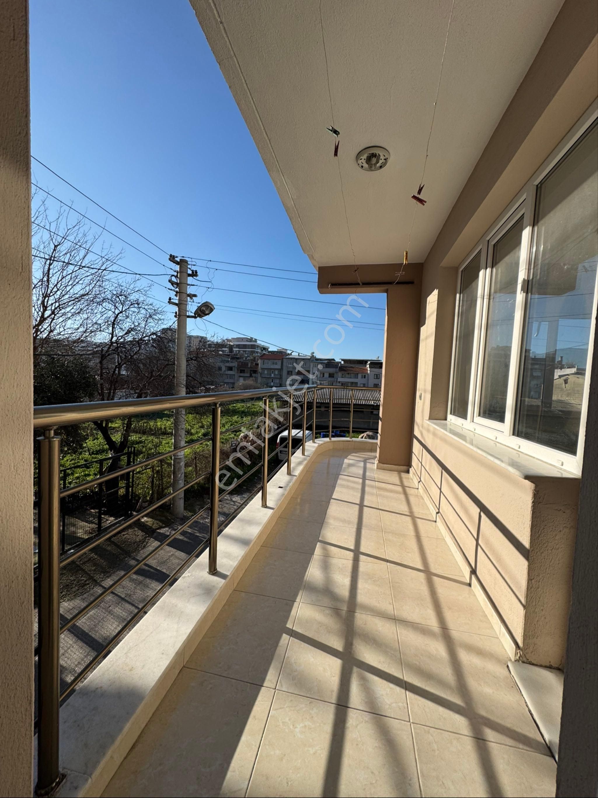 Buca Yenigün Mah. Kiralık 140 M2. 3+1 D.gazlı Arakat Daire