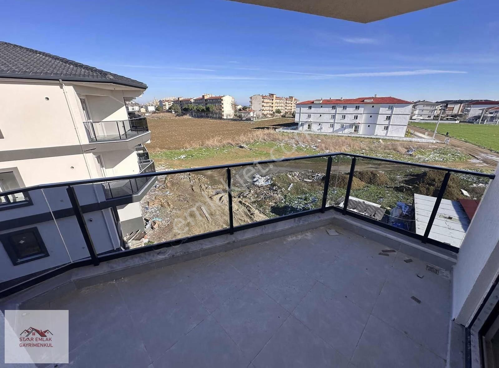 Kumbağ' Da Havuzlu Site İçerisinde Çift Balkonlu 2+1 Daireler - Görsel 2