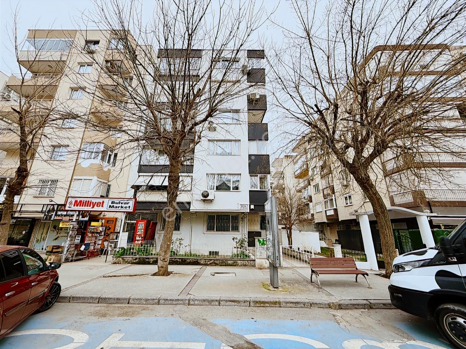 Karşıyaka Bahriye Üçok Atatürk Bulvarında Satılık Fırsatdaire - Görsel 16