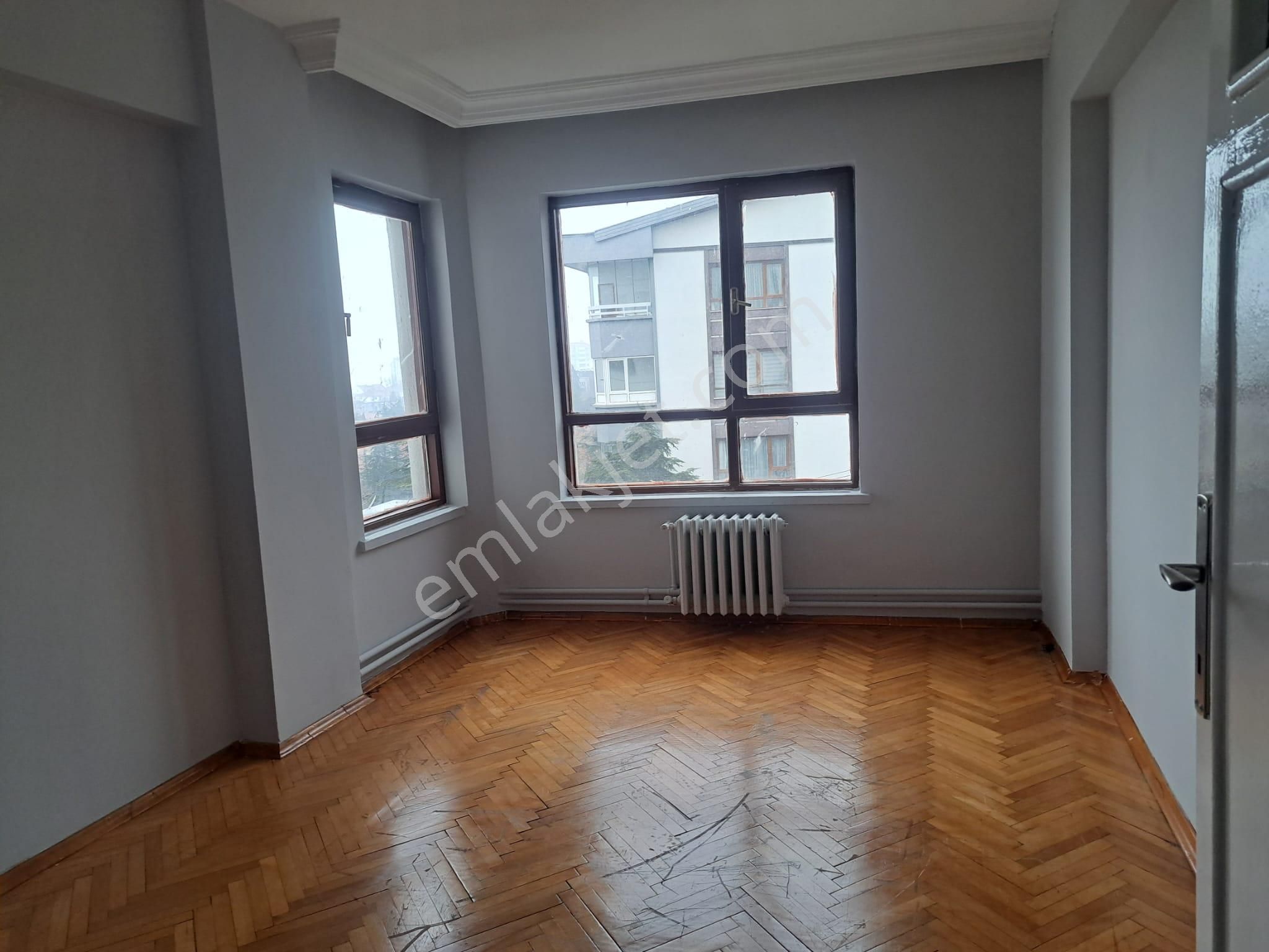 Önaldan Ankara Çankaya Sokullu Caddesi Üzeri 4+1 Manzaralı Daire - Görsel 5