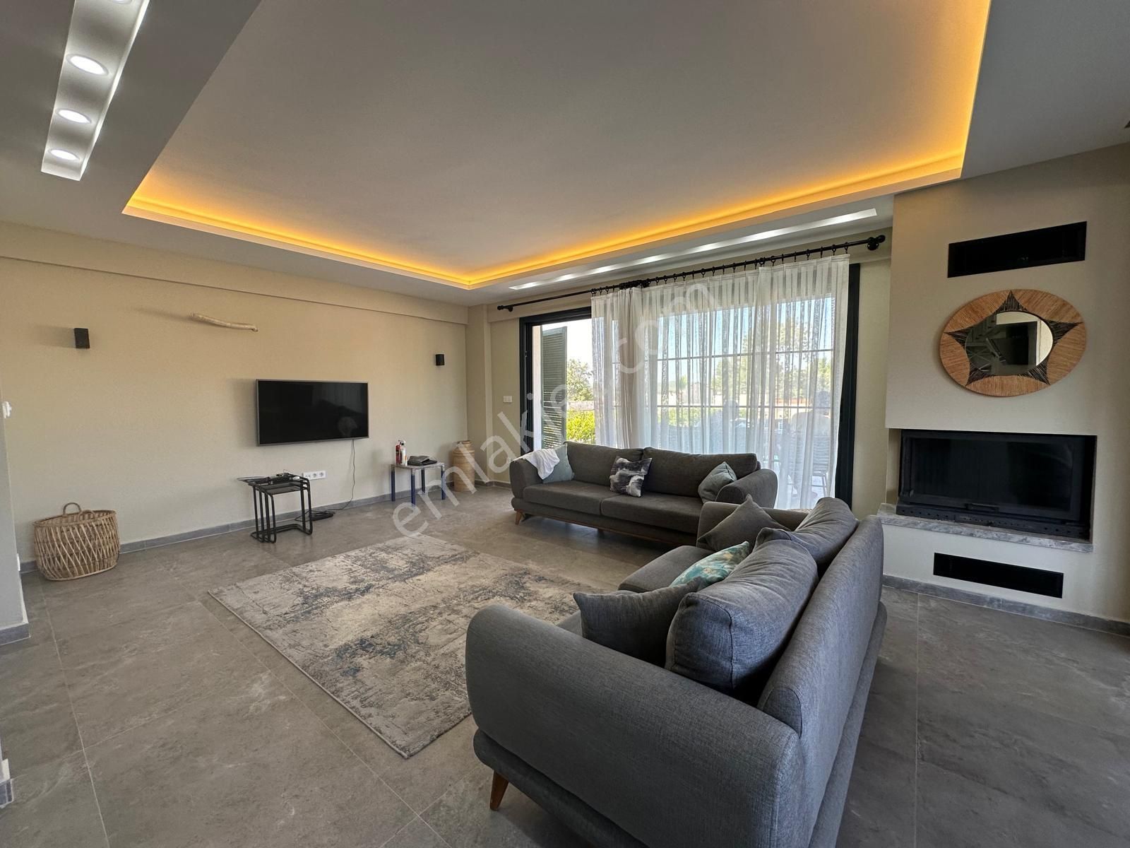 Foça Kozbeyli Merkez'de Müstakil Satılık Villa - Görsel 18