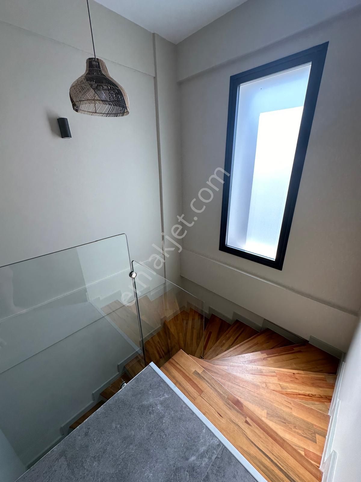 Foça Kozbeyli Merkez'de Müstakil Satılık Villa - Görsel 13