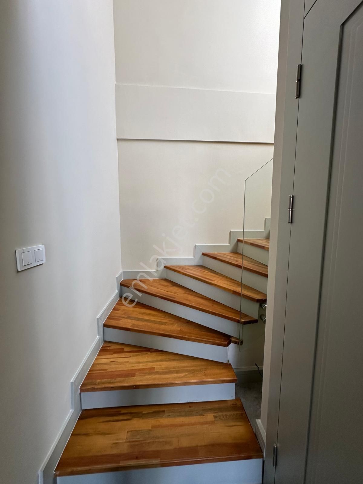 Foça Kozbeyli Merkez'de Müstakil Satılık Villa - Görsel 4