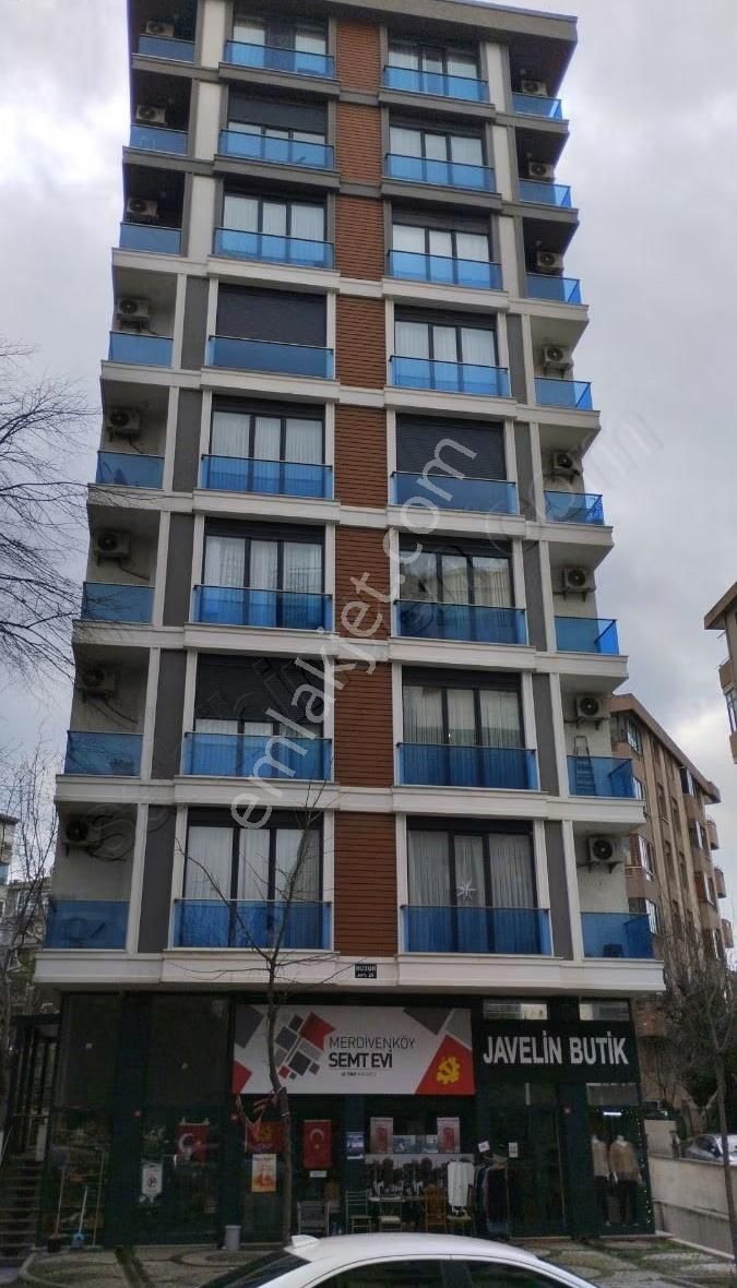 Gözcübaba'da Ara Kat Altı Yıllık Binada