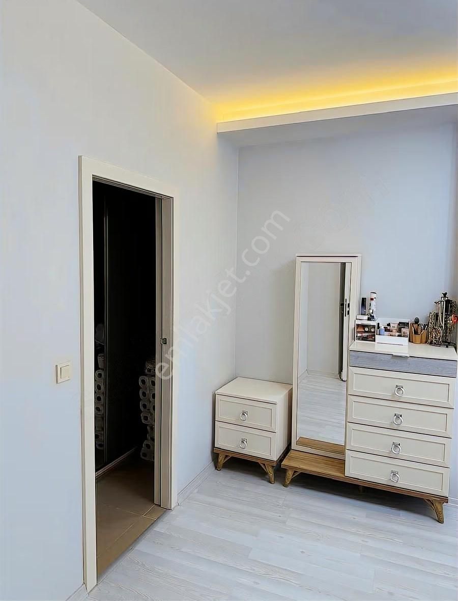 Gözcübaba'da Ara Kat Altı Yıllık Binada - Görsel 7