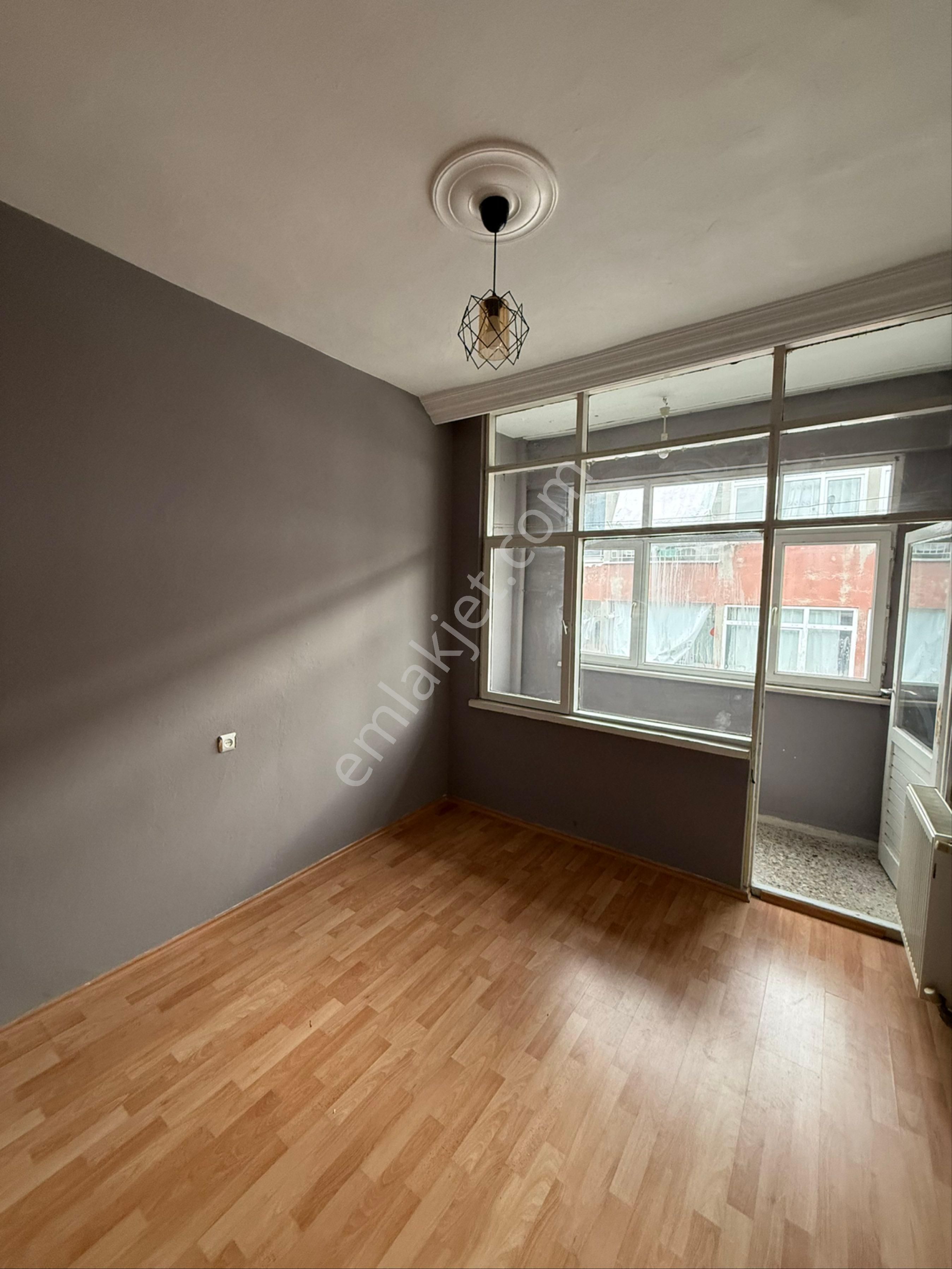 Hürriyet Mahallesinde İci Temiz Satılık Daire - Görsel 7