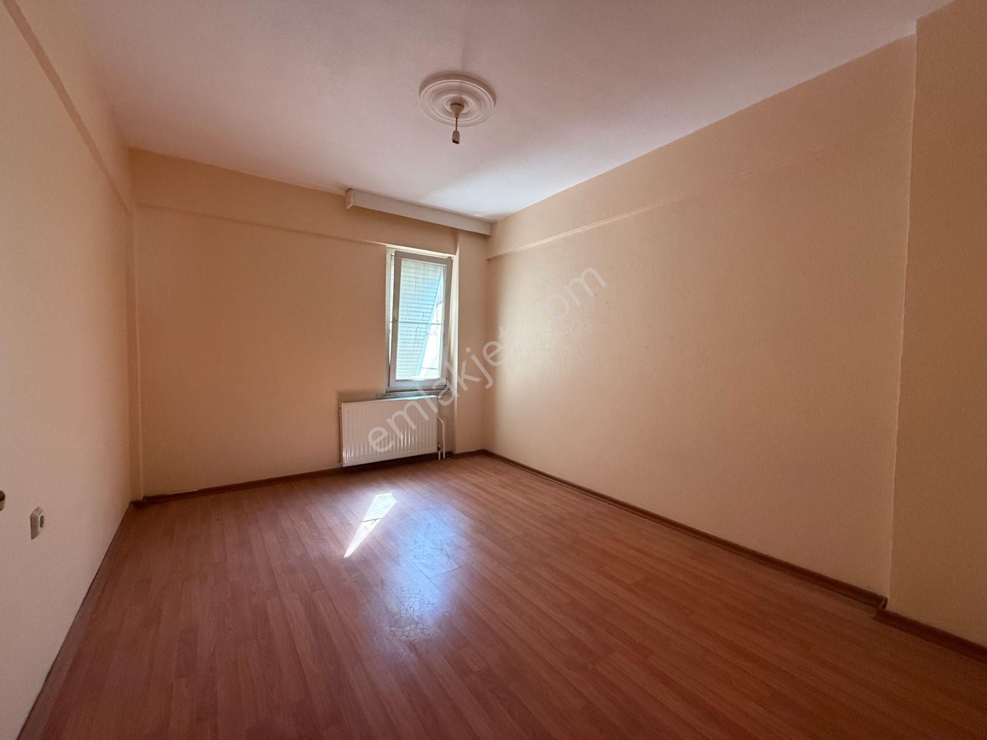 Tugay Nizamiyesi Karşısında Aydınlık Ve Ferah 3+1 Kiralık Daire - Görsel 24