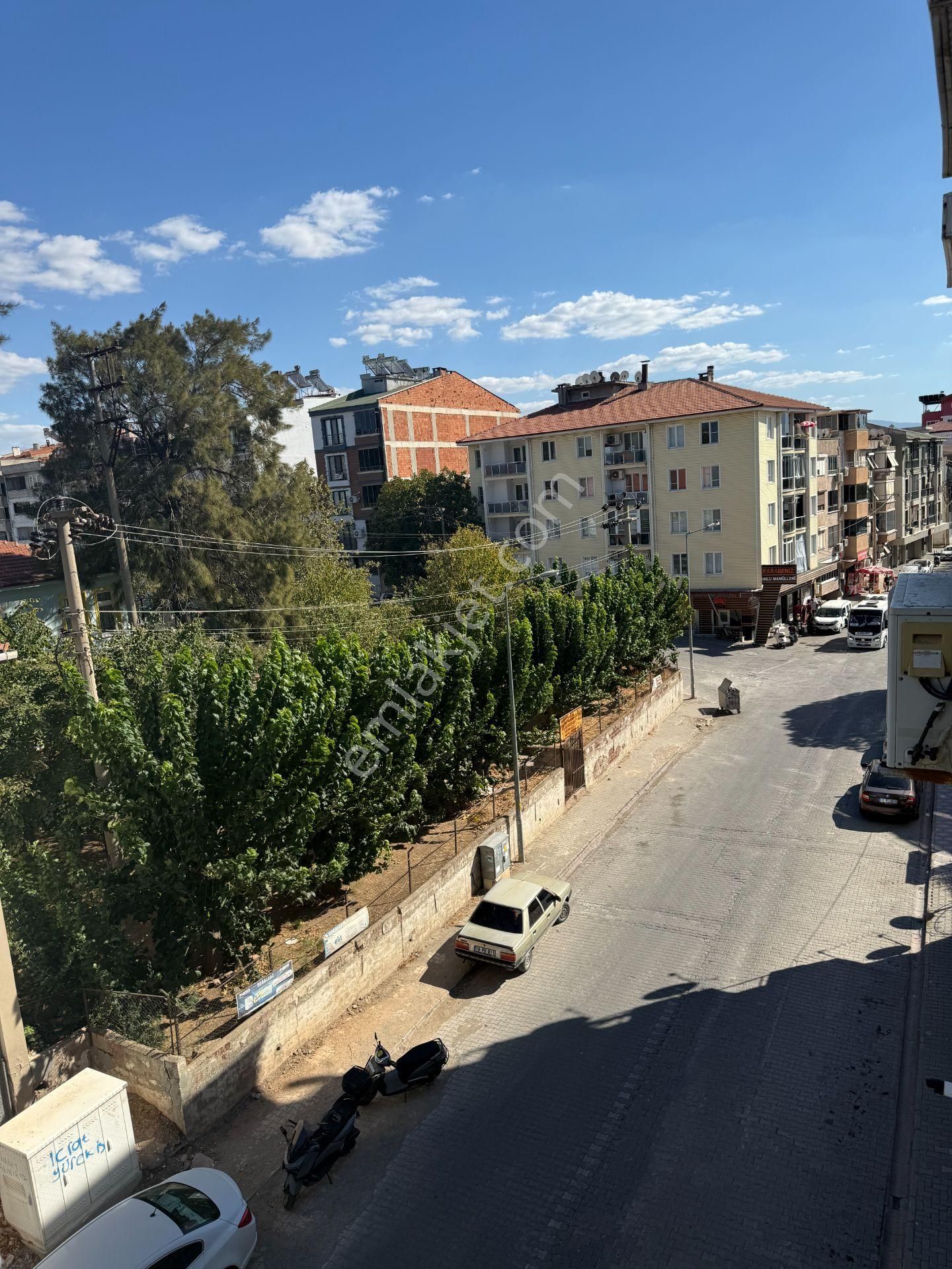 Tugay Nizamiyesi Karşısında Aydınlık Ve Ferah 3+1 Kiralık Daire - Görsel 2