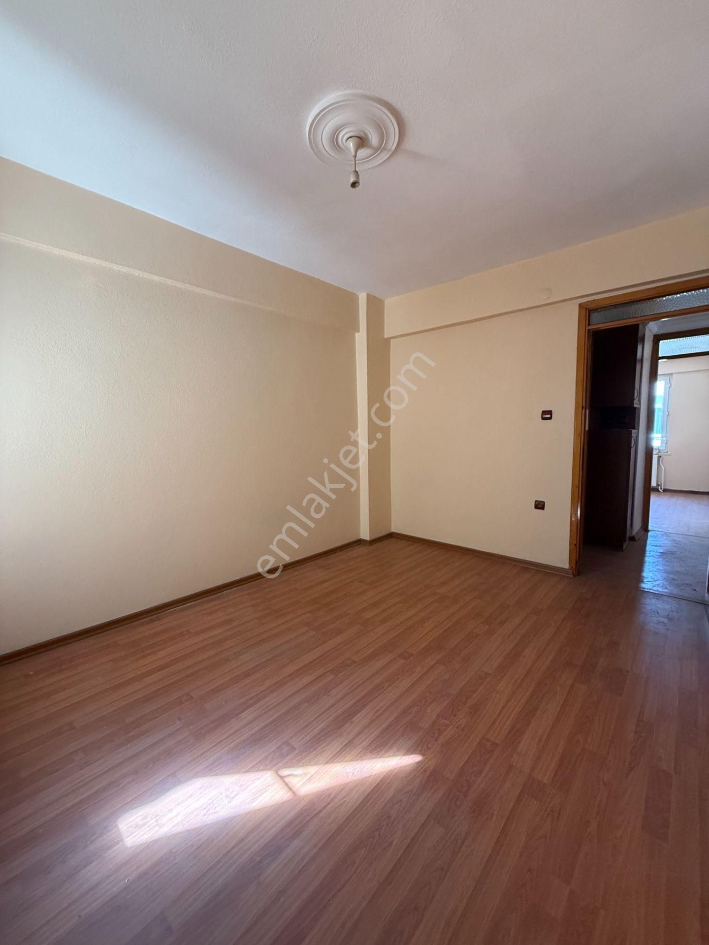 Tugay Nizamiyesi Karşısında Aydınlık Ve Ferah 3+1 Kiralık Daire - Görsel 25