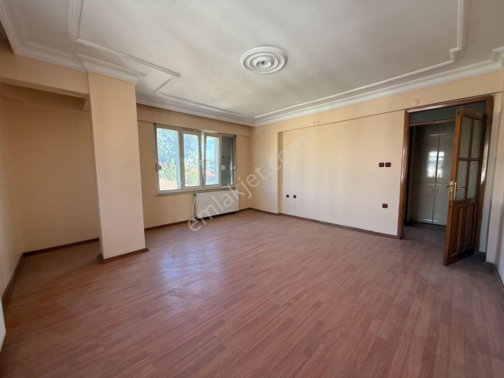 Tugay Nizamiyesi Karşısında Aydınlık Ve Ferah 3+1 Kiralık Daire - Görsel 19