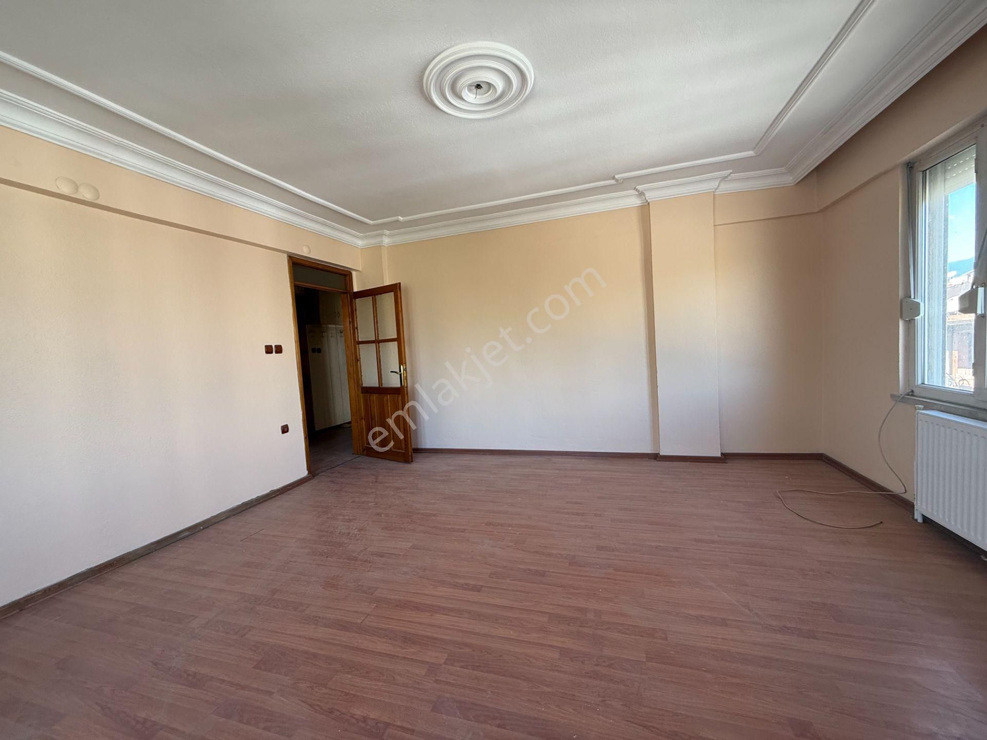 Tugay Nizamiyesi Karşısında Aydınlık Ve Ferah 3+1 Kiralık Daire - Görsel 20