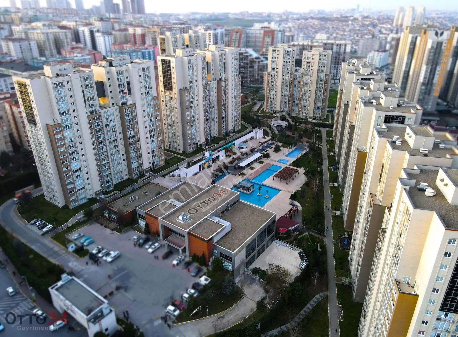 Otto34 'den İnnovia 1 Kiralık 3+1 170m2 Bahçe Katı Boyalı