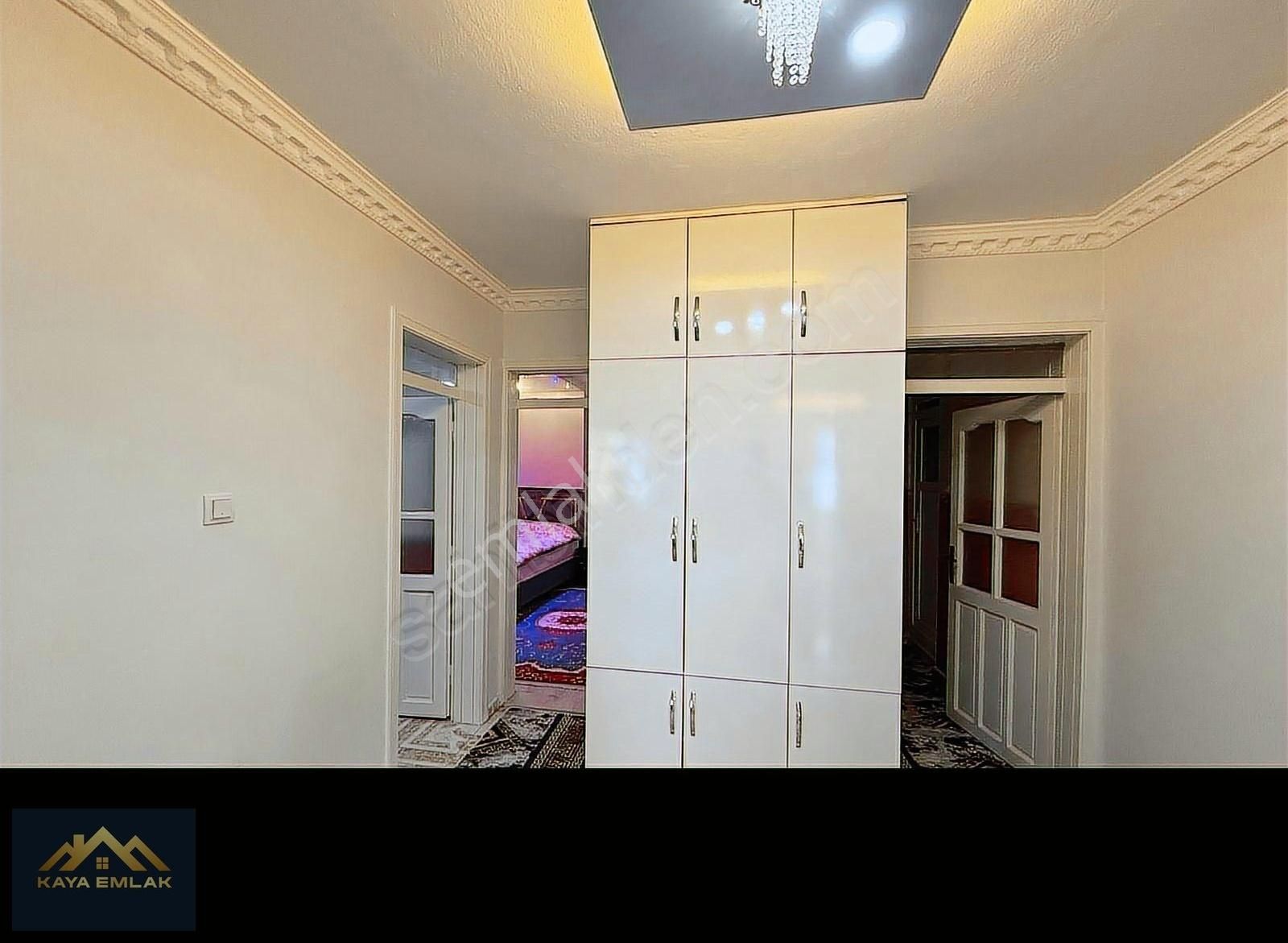 Güneşte Merkezi Konumda 3 Katlı Dogalgazlı Müstakil Ev - Görsel 11