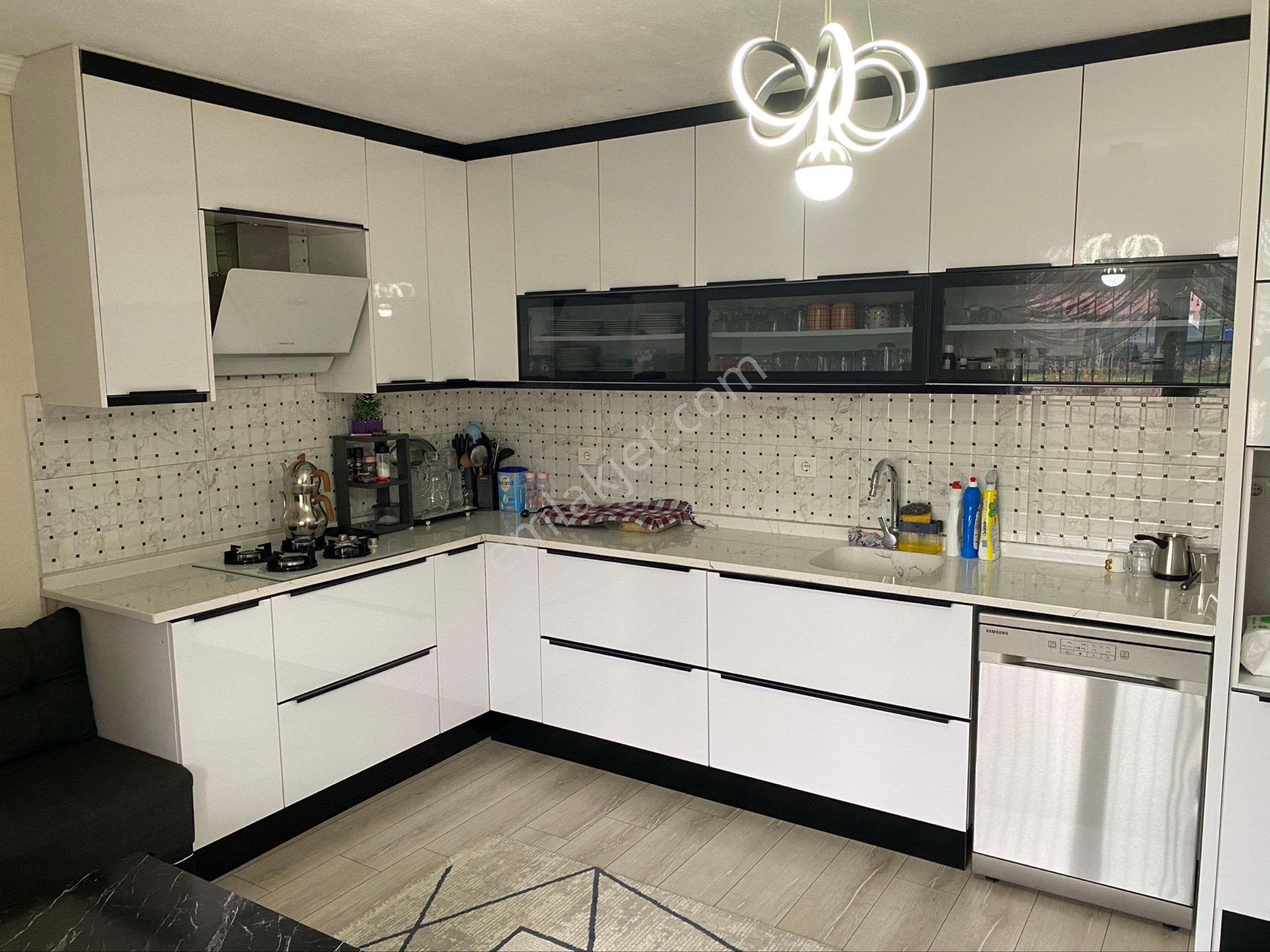 Menderes Görece Havalimanı Dibinde Bahçeli Müstakil Ev - Görsel 16