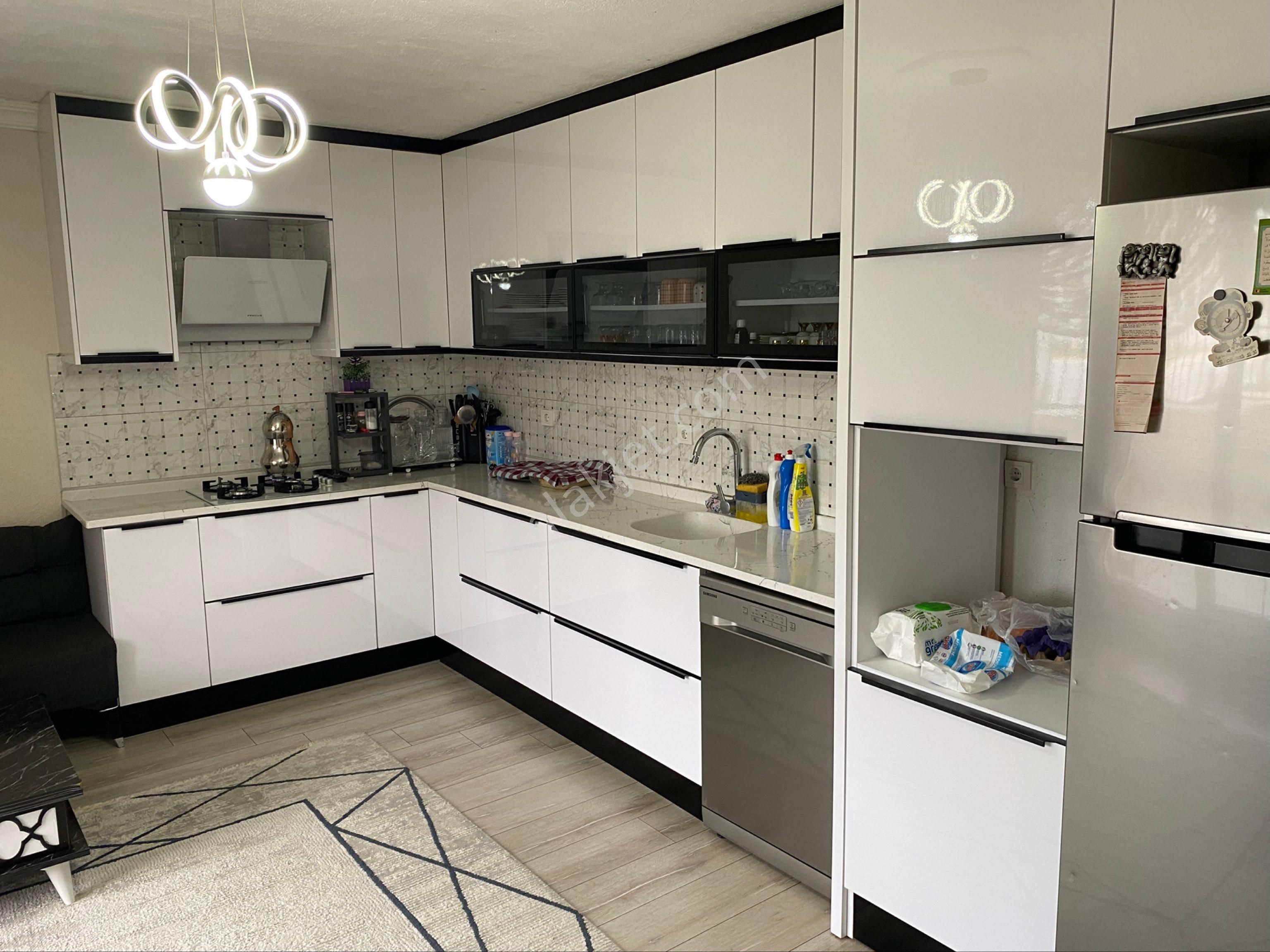 Menderes Görece Havalimanı Dibinde Bahçeli Müstakil Ev - Görsel 20