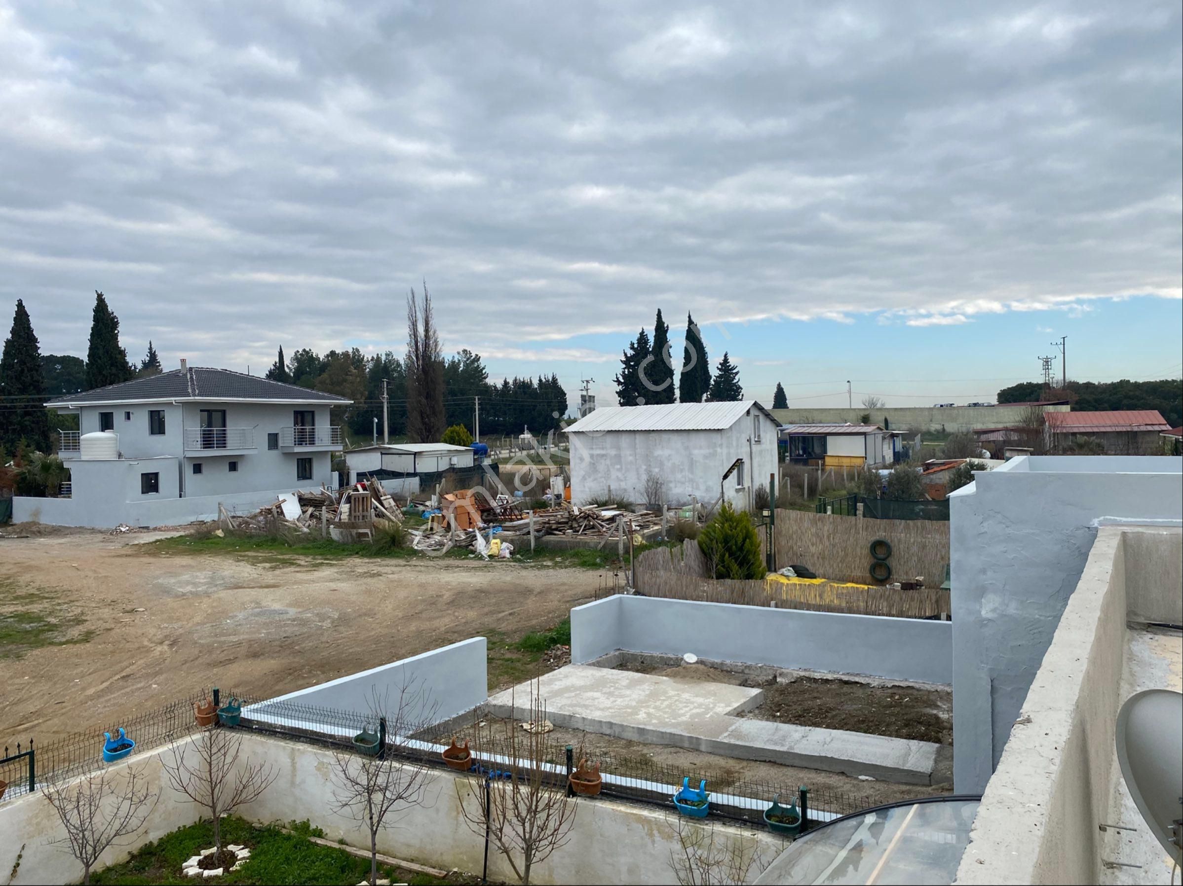 Menderes Görece Havalimanı Dibinde Bahçeli Müstakil Ev - Görsel 24