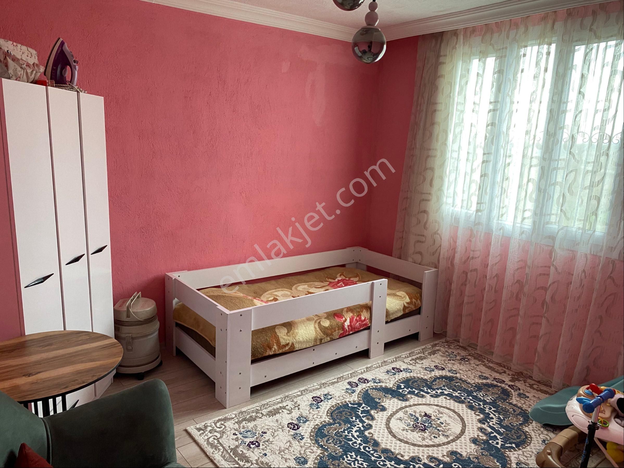 Menderes Görece Havalimanı Dibinde Bahçeli Müstakil Ev - Görsel 9