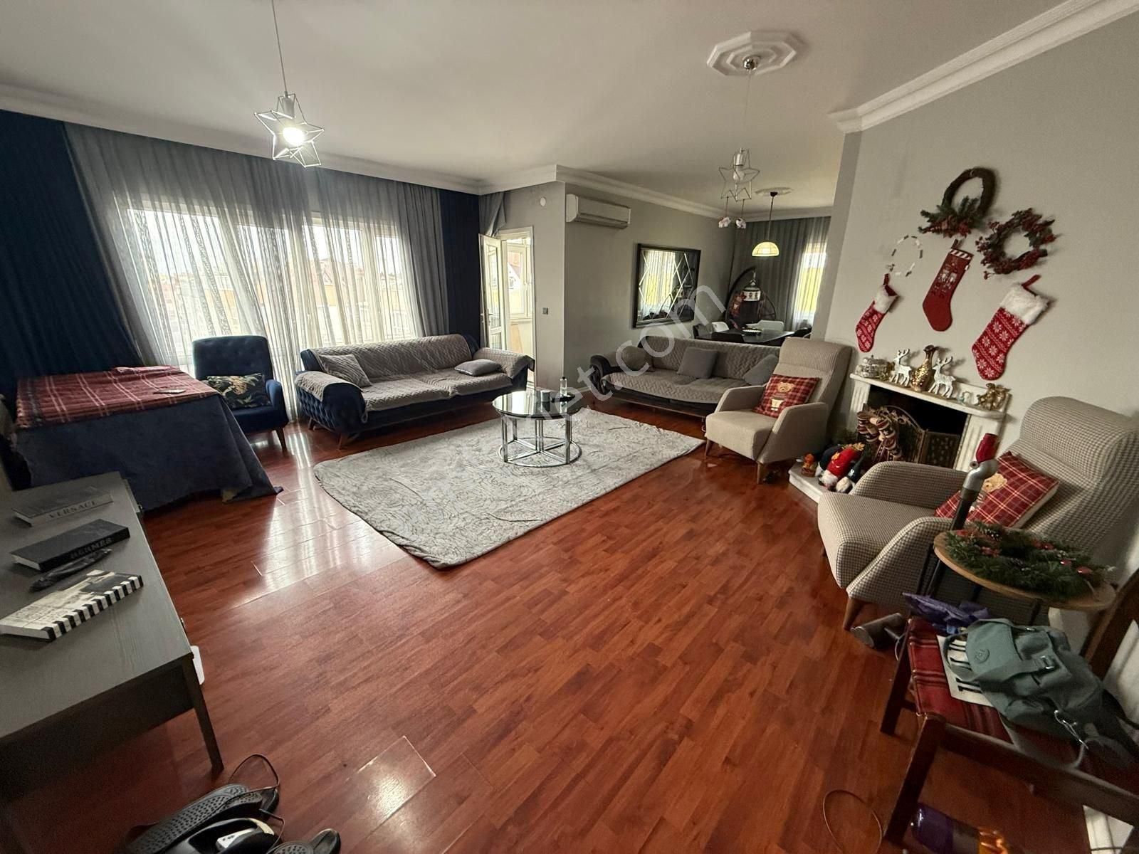 Altayçeşme Kayalarkent Sitesi 4+2 Kiracılı Satılık Dublex - Görsel 13