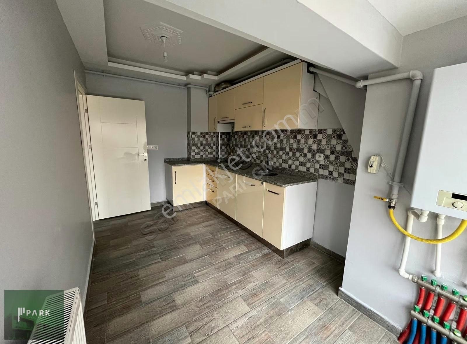 Park Gayrimenkulden İstiklal Mahallesi Şairfuzuli Arası Kiralık - Görsel 6