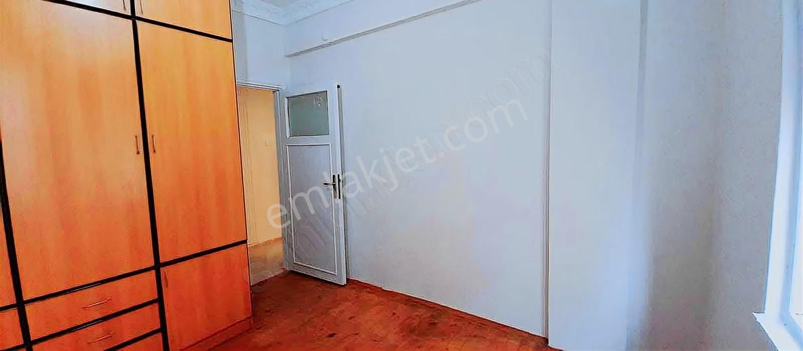 Kellerpınarı Mah Satılık 2+1 Ayrı Mutfak Daire Denize 250m - Görsel 15