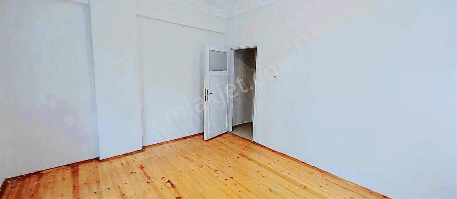 Kellerpınarı Mah Satılık 2+1 Ayrı Mutfak Daire Denize 250m - Görsel 17
