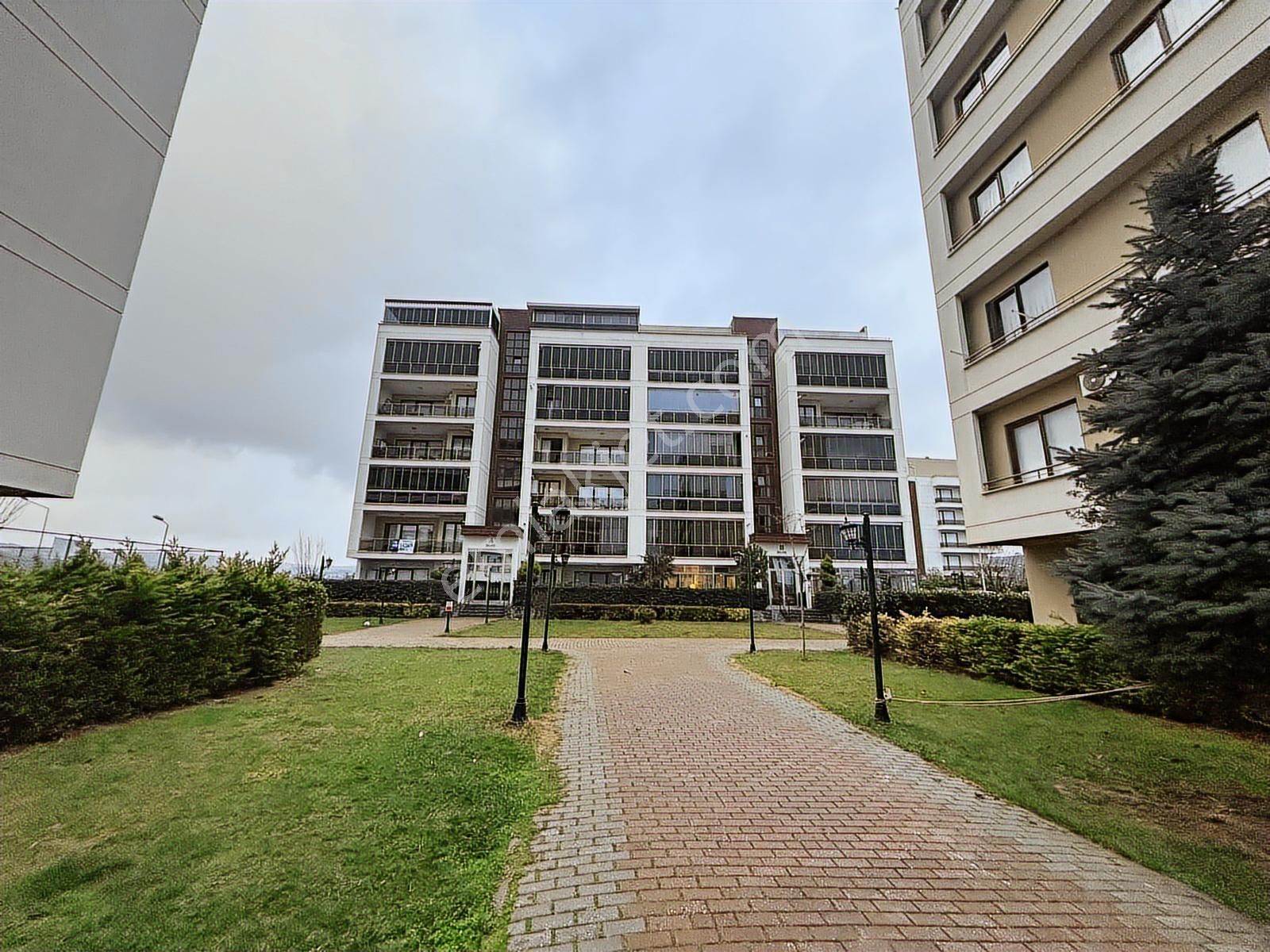 Mudanya Güzelyalı Burgazpark3 Evlerinde Satılık Arakat 3+1 Daire