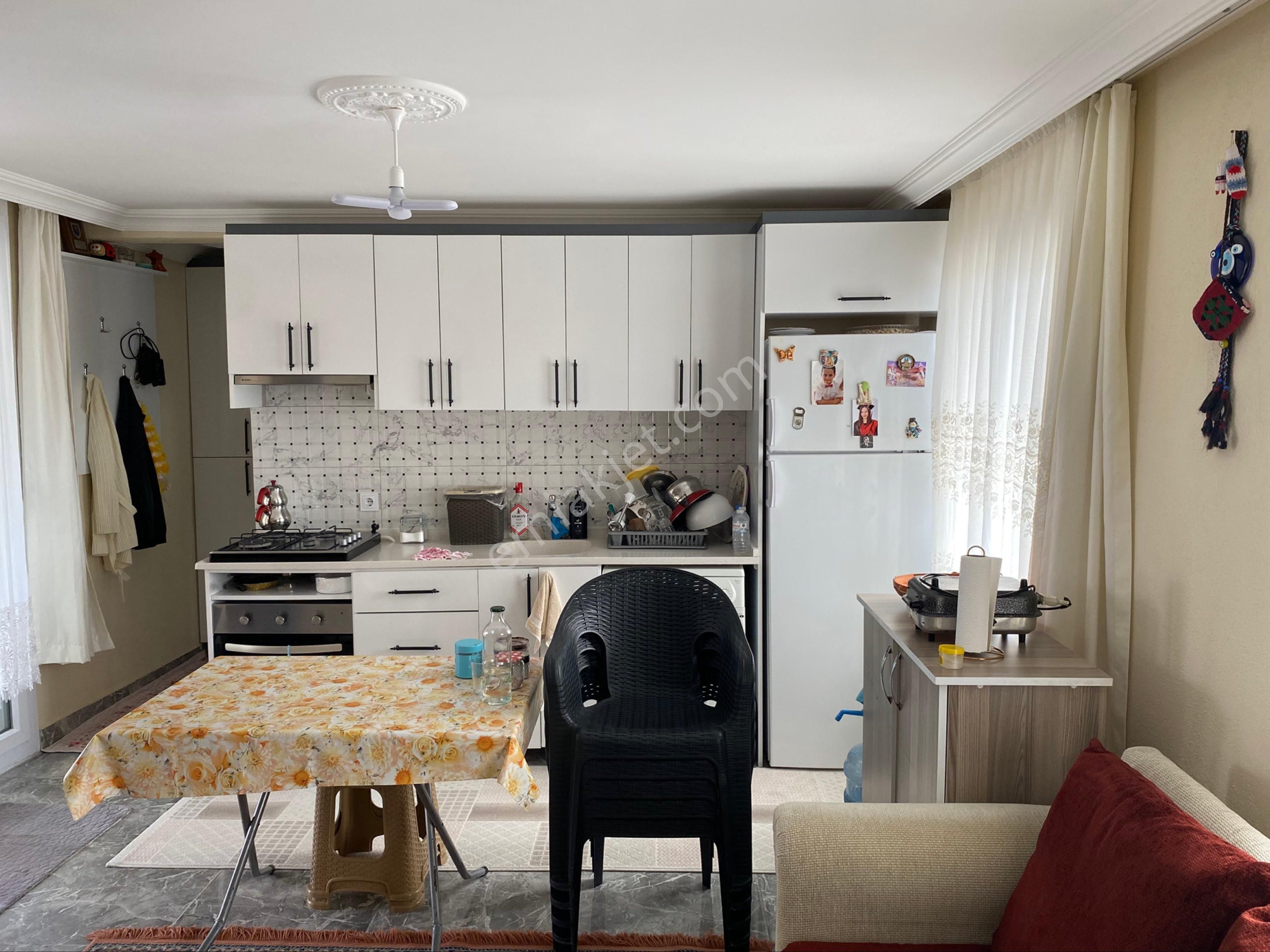 Menderes Görecede Havalimanı Dibinde Müstakil Bahçeli Ev - Görsel 13