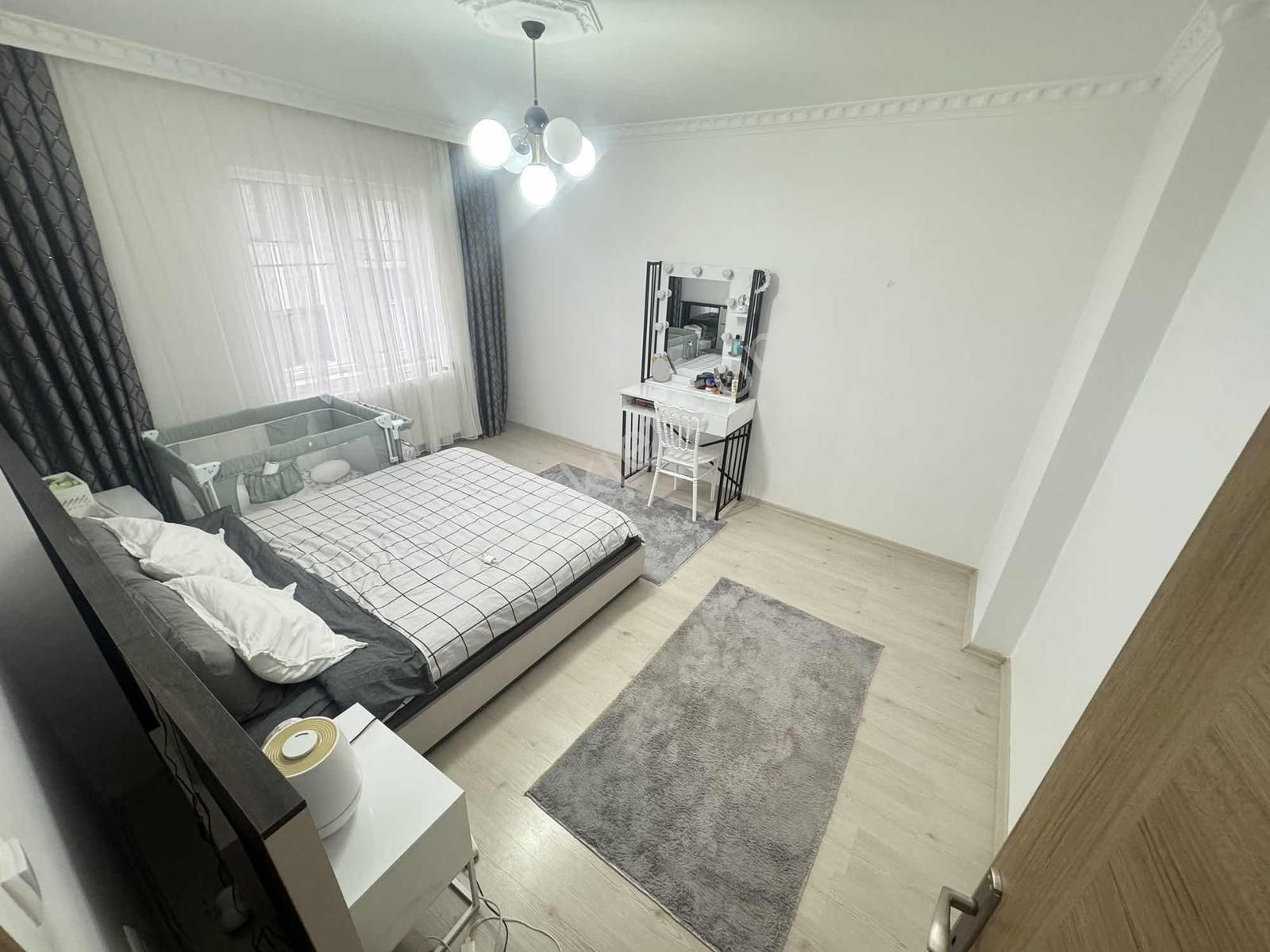 Lider Emlak'tan Veysel Karani Camii Mevki Asansörlü Ful Yapılı - Görsel 4