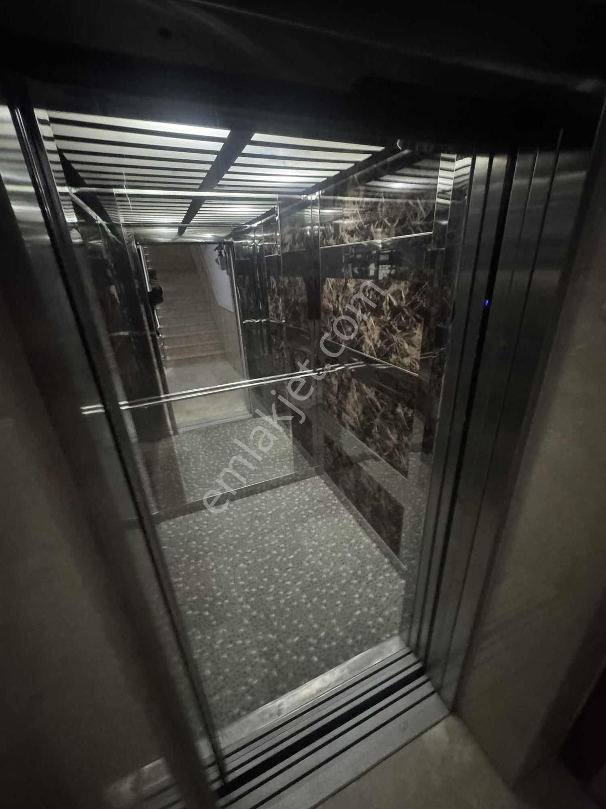 Lider Emlak'tan Veysel Karani Camii Mevki Asansörlü Ful Yapılı - Görsel 23