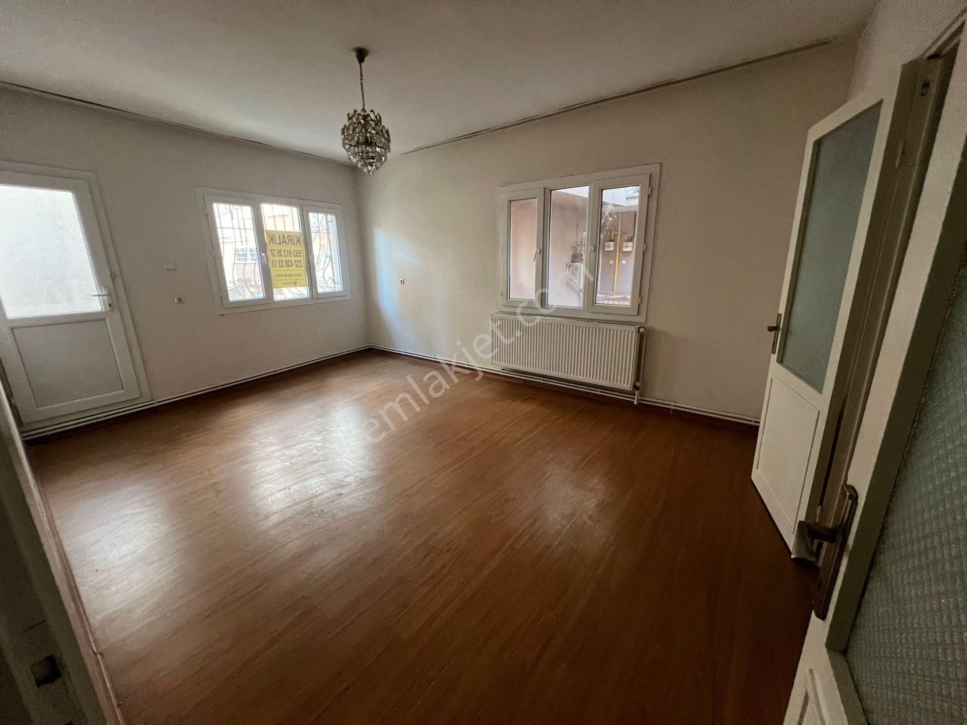 Buca Ufuk Mahallesinde 2+1 95m2 D.gazlı Arakat Kiralık Daire - Görsel 3