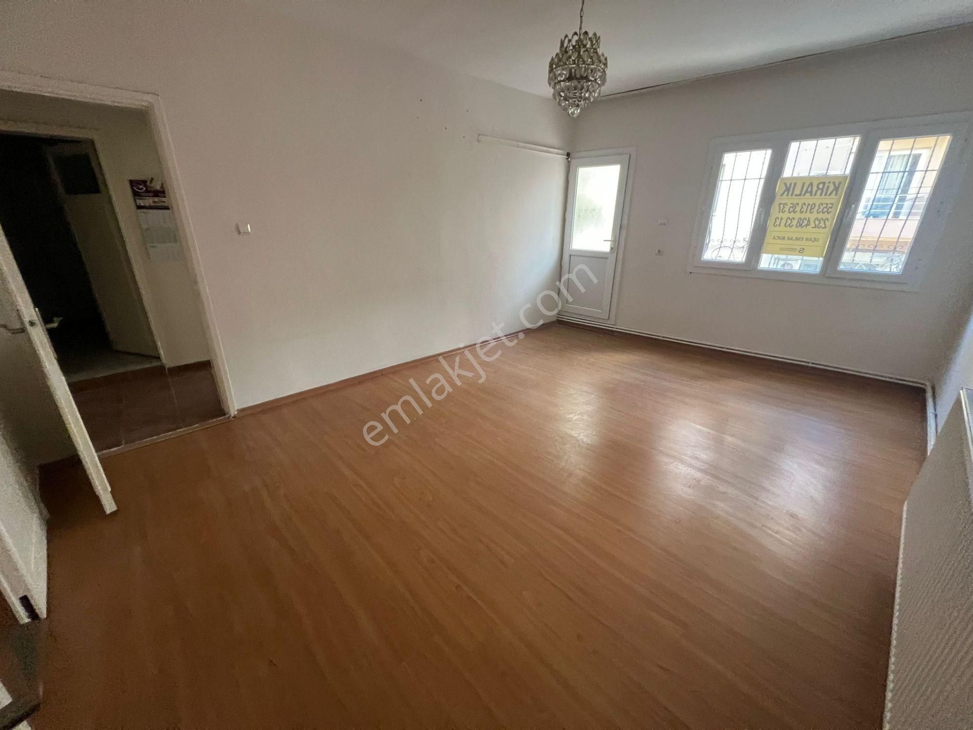 Buca Ufuk Mahallesinde 2+1 95m2 D.gazlı Arakat Kiralık Daire