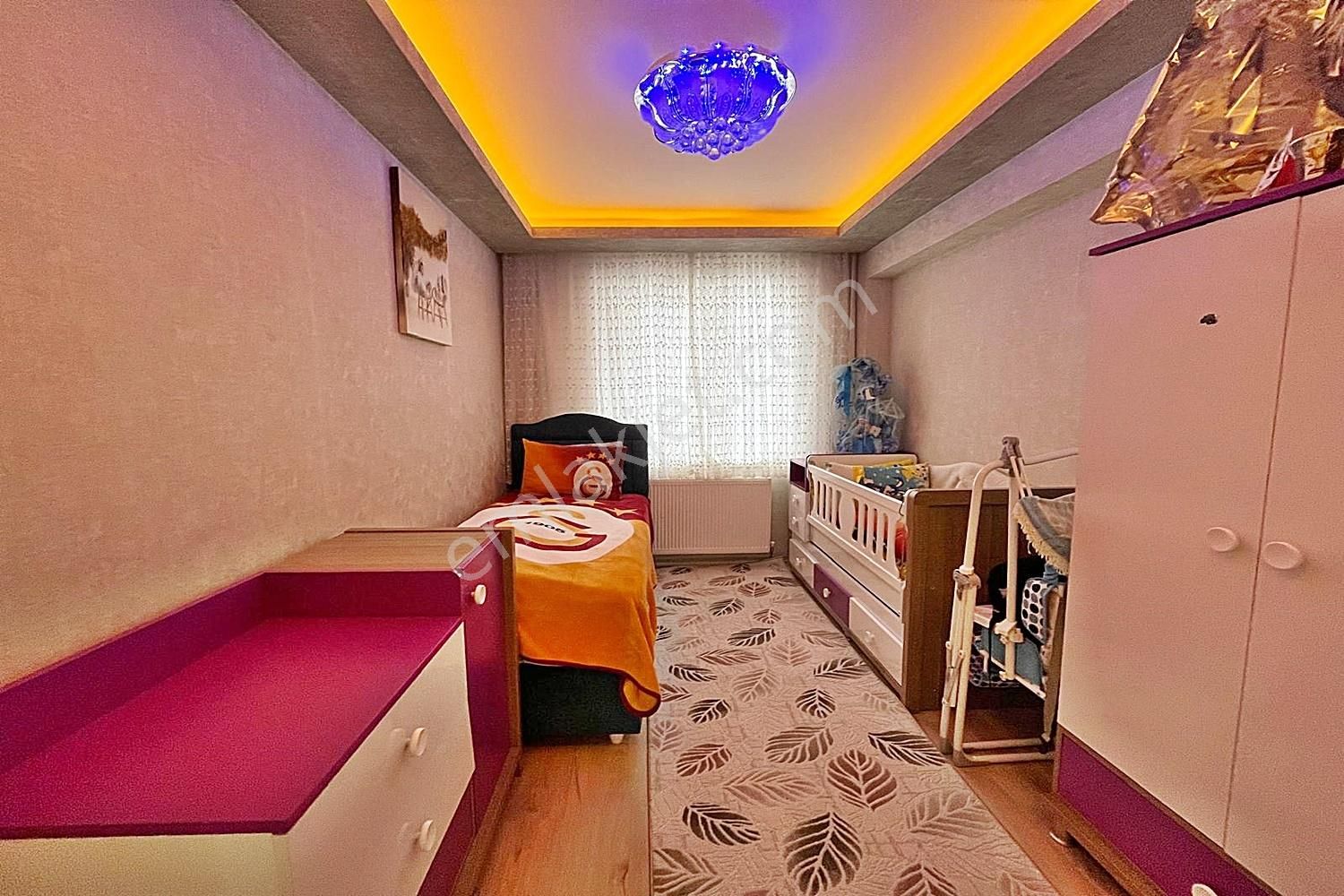 Karakaya'da Cadde Üstünde Ara Katta 3+1 Lüks Yapılı Daire - Görsel 32