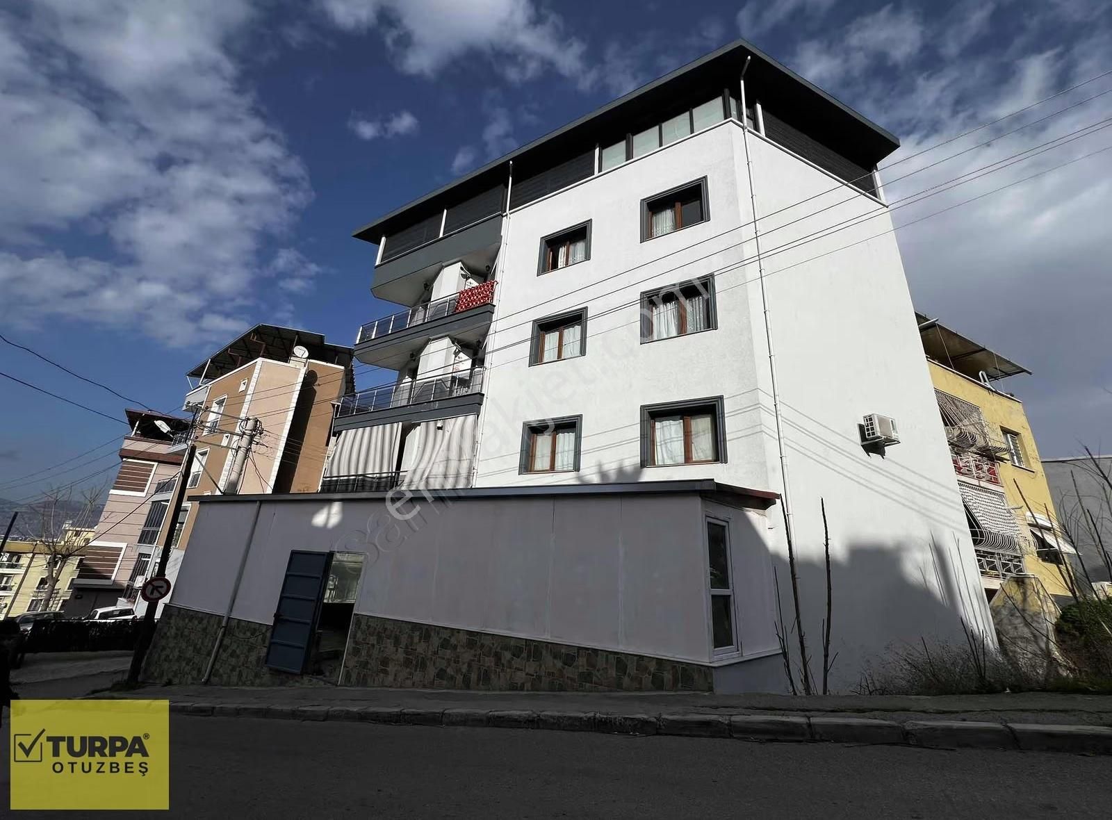 Turpa Otuzbeş'ten Köşe Konum Ferah Kiralık Dükkan 120 M² - Görsel 6