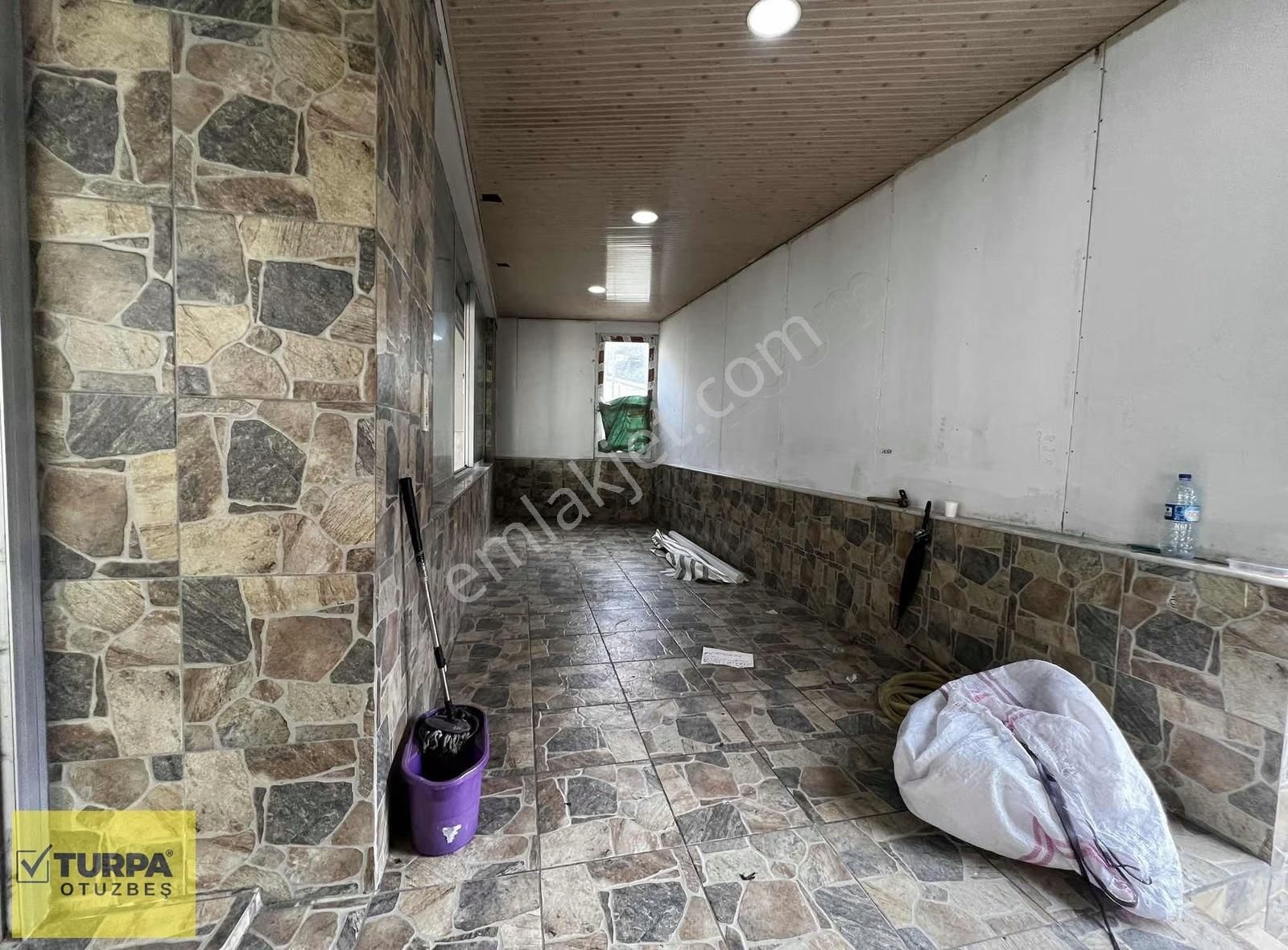 Turpa Otuzbeş'ten Köşe Konum Ferah Kiralık Dükkan 120 M² - Görsel 17